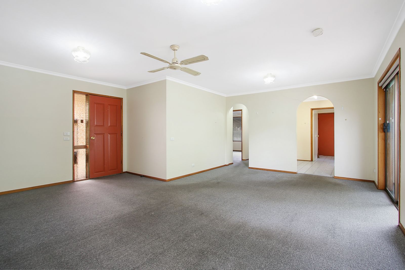 2/4 Kambora Court, Lavington, NSW 2641