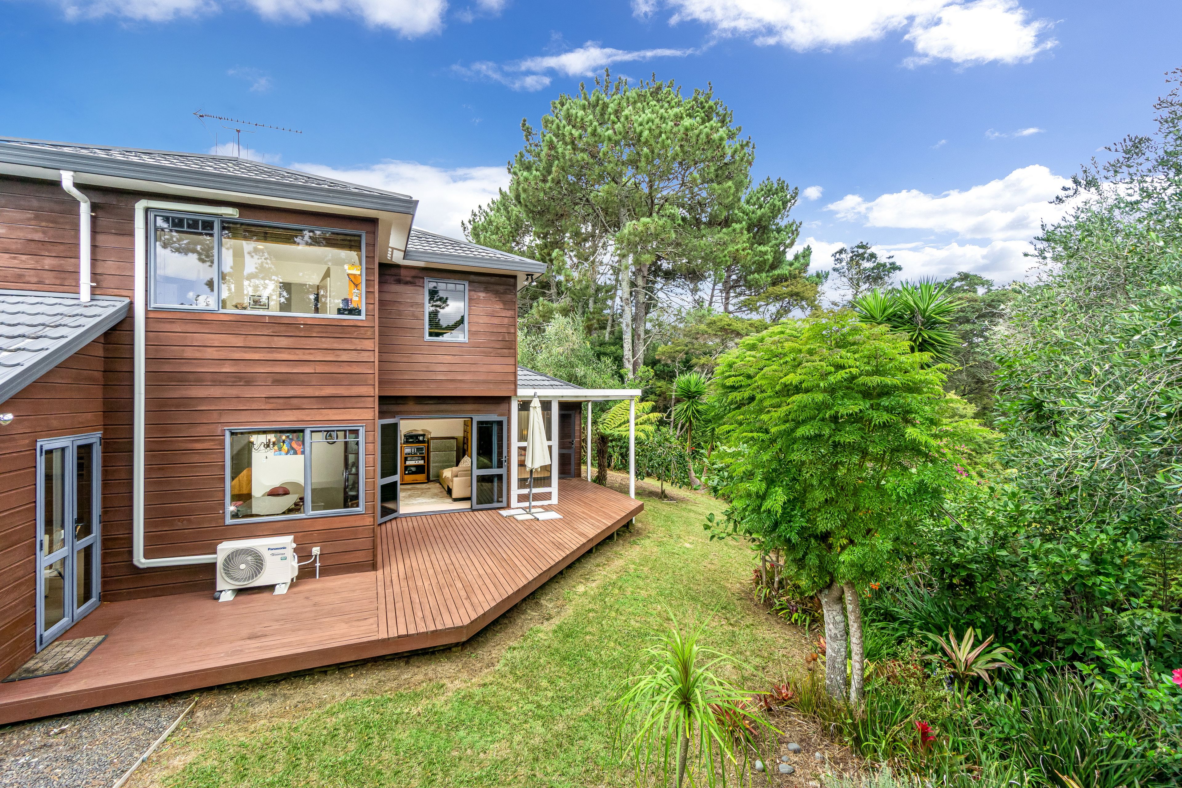 36 Calypso Way, Unsworth Heights, North Shore City