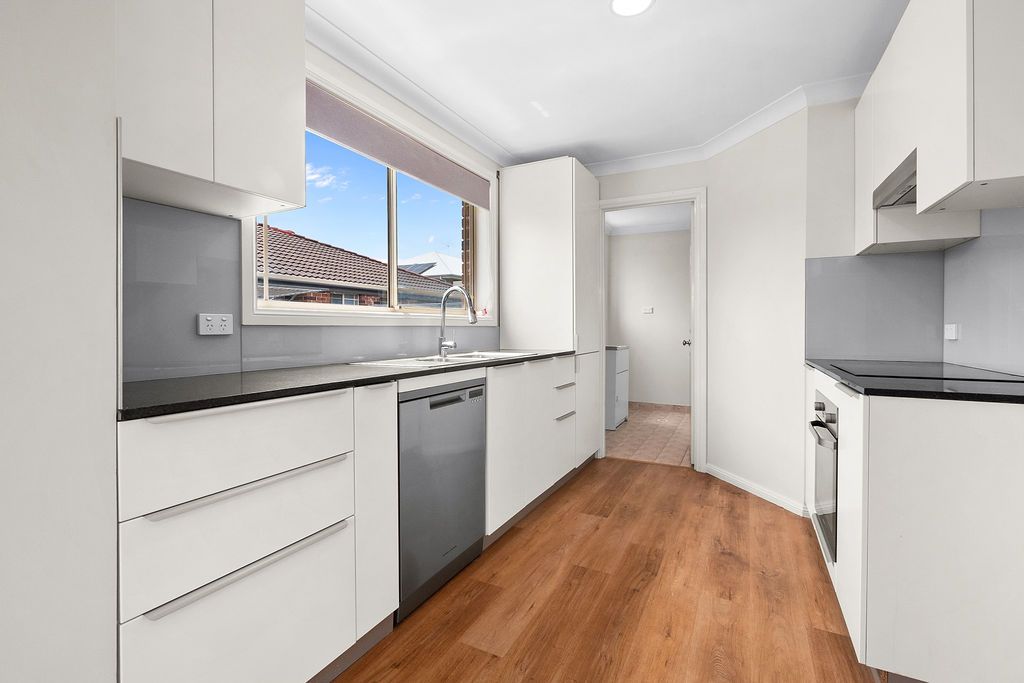3/8 Ham Street — photo 3 of 5