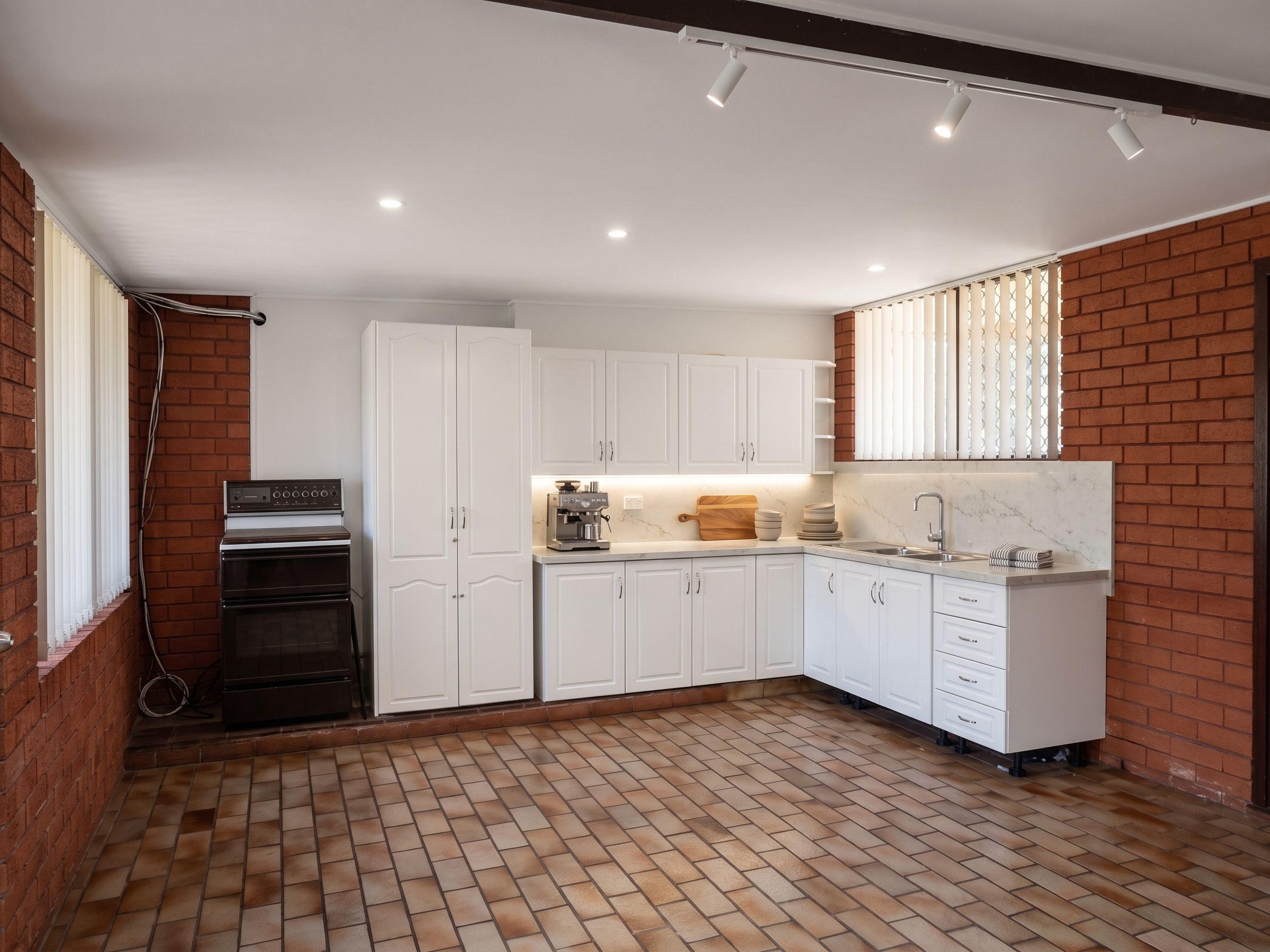 69 Meadows Road — photo 10 of 14