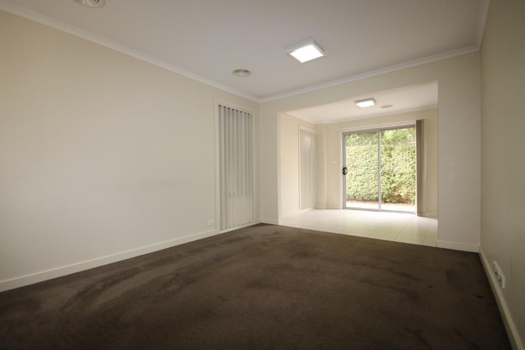 11/83-85 Tharwa Road, Queanbeyan, NSW 2620