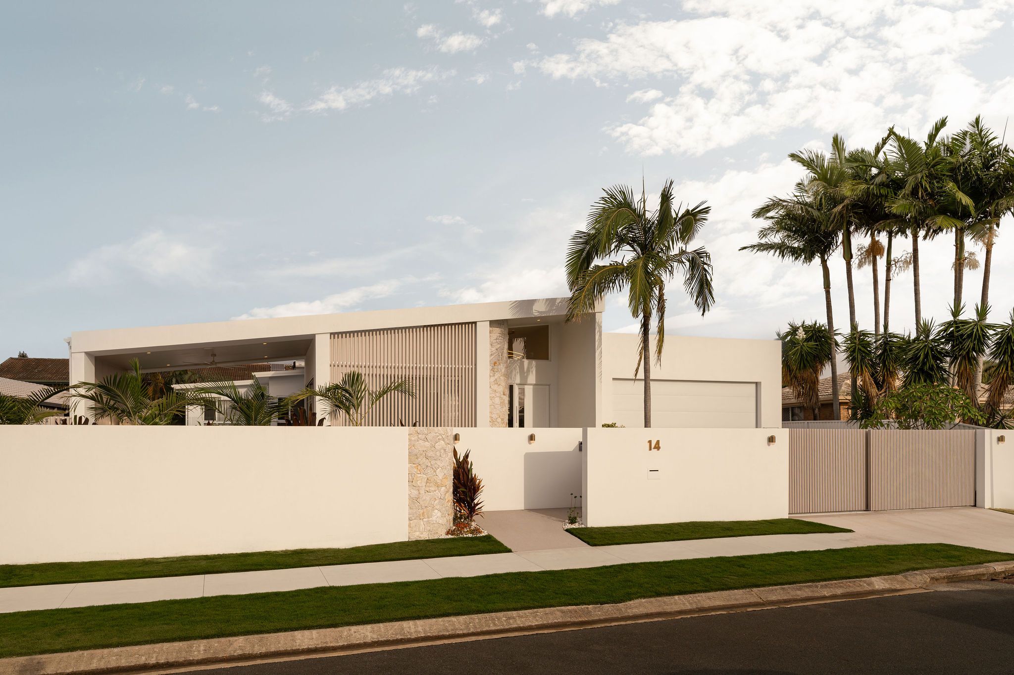 14 Spinebill Street, Burleigh Waters, QLD 4220