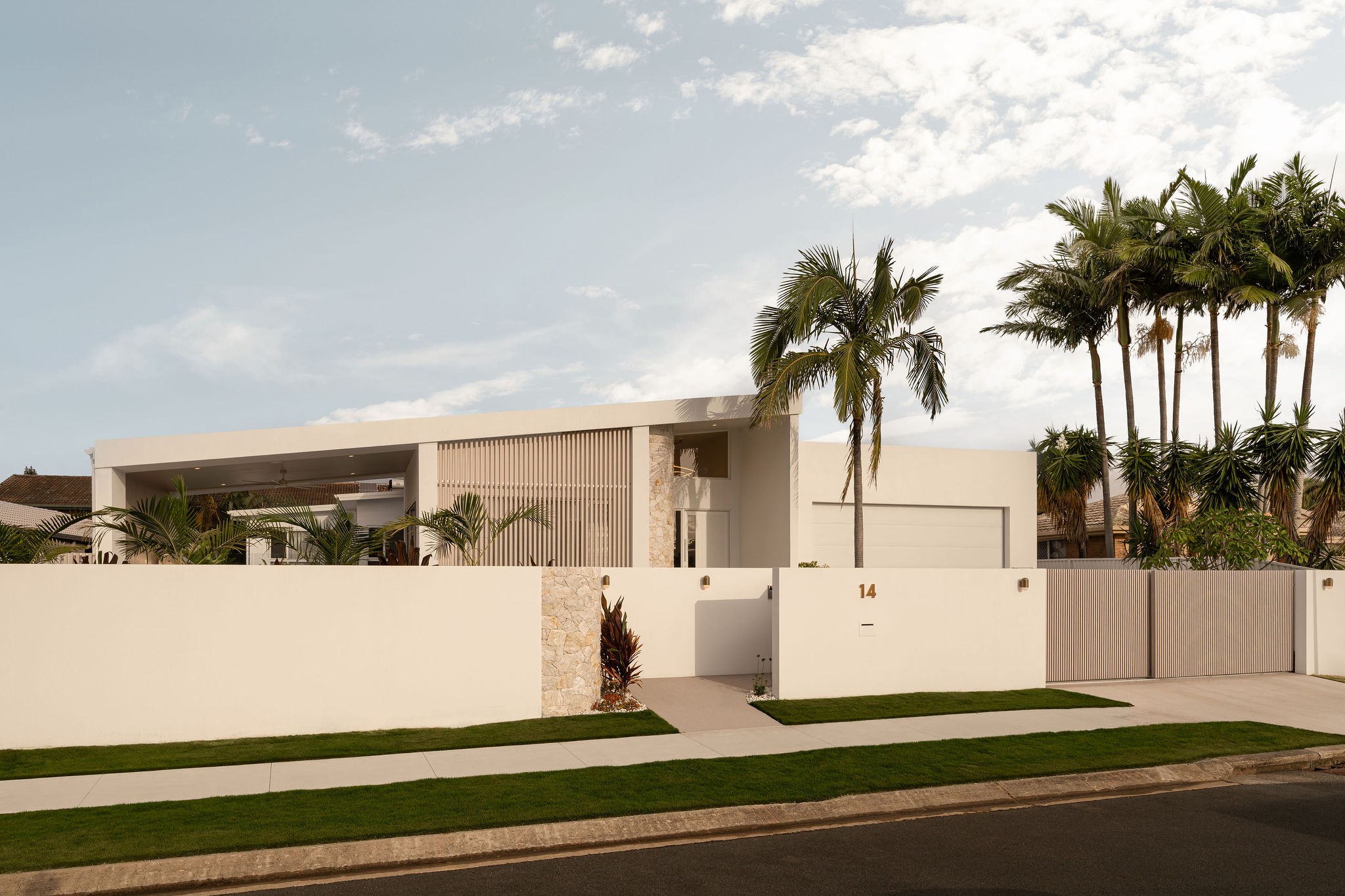 14 Spinebill Street, Burleigh Waters, QLD 4220