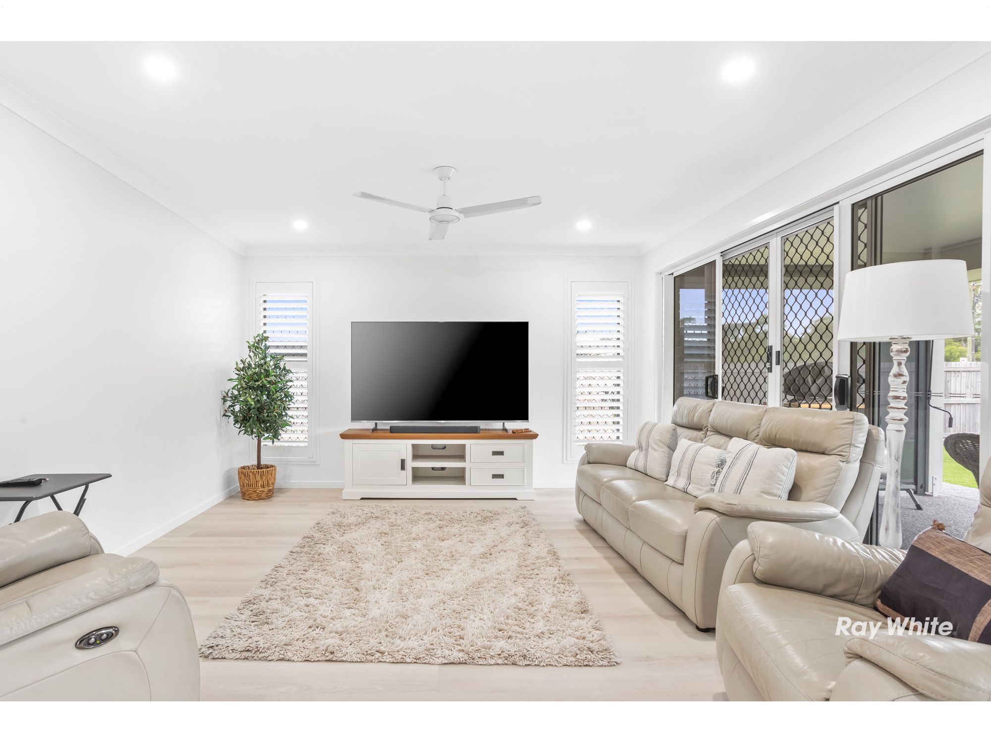 11 Fitzroy Drive, Hidden Valley, QLD 4703