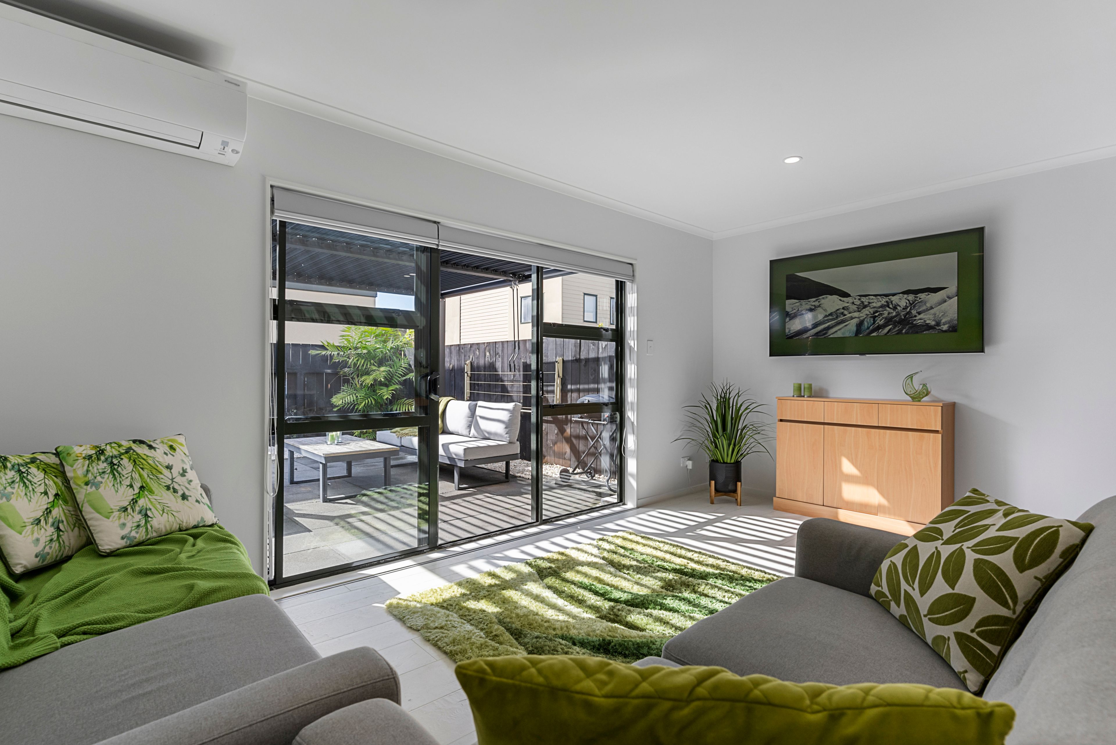 2/15 Harbour View Road, Te Atatu Peninsula, Waitakere City