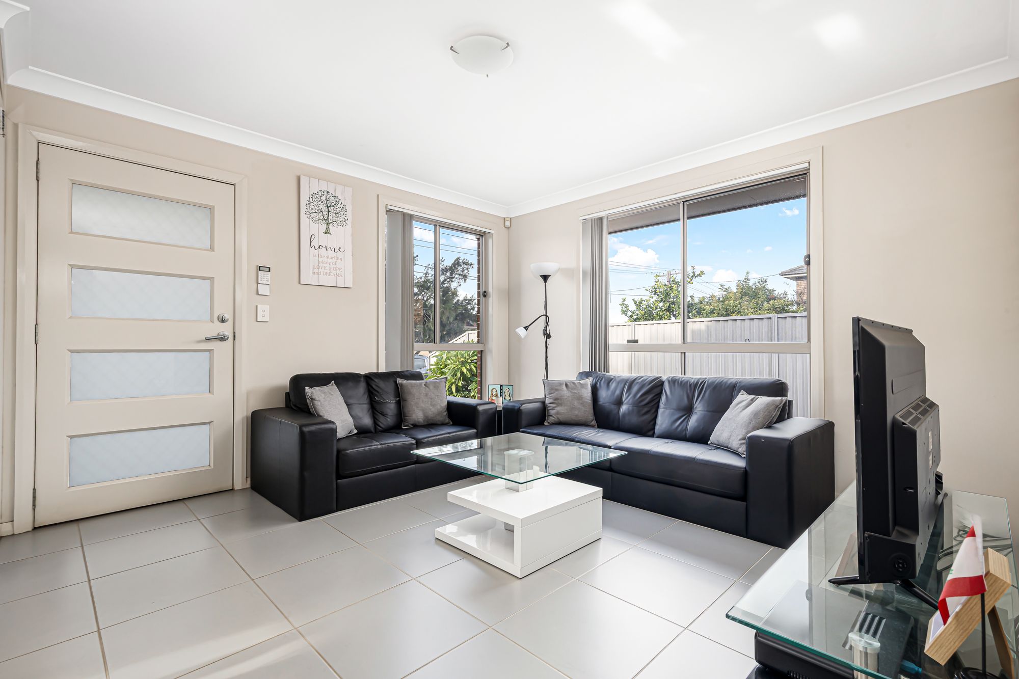 1/60 Brisbane Street, Oxley Park, NSW 2760