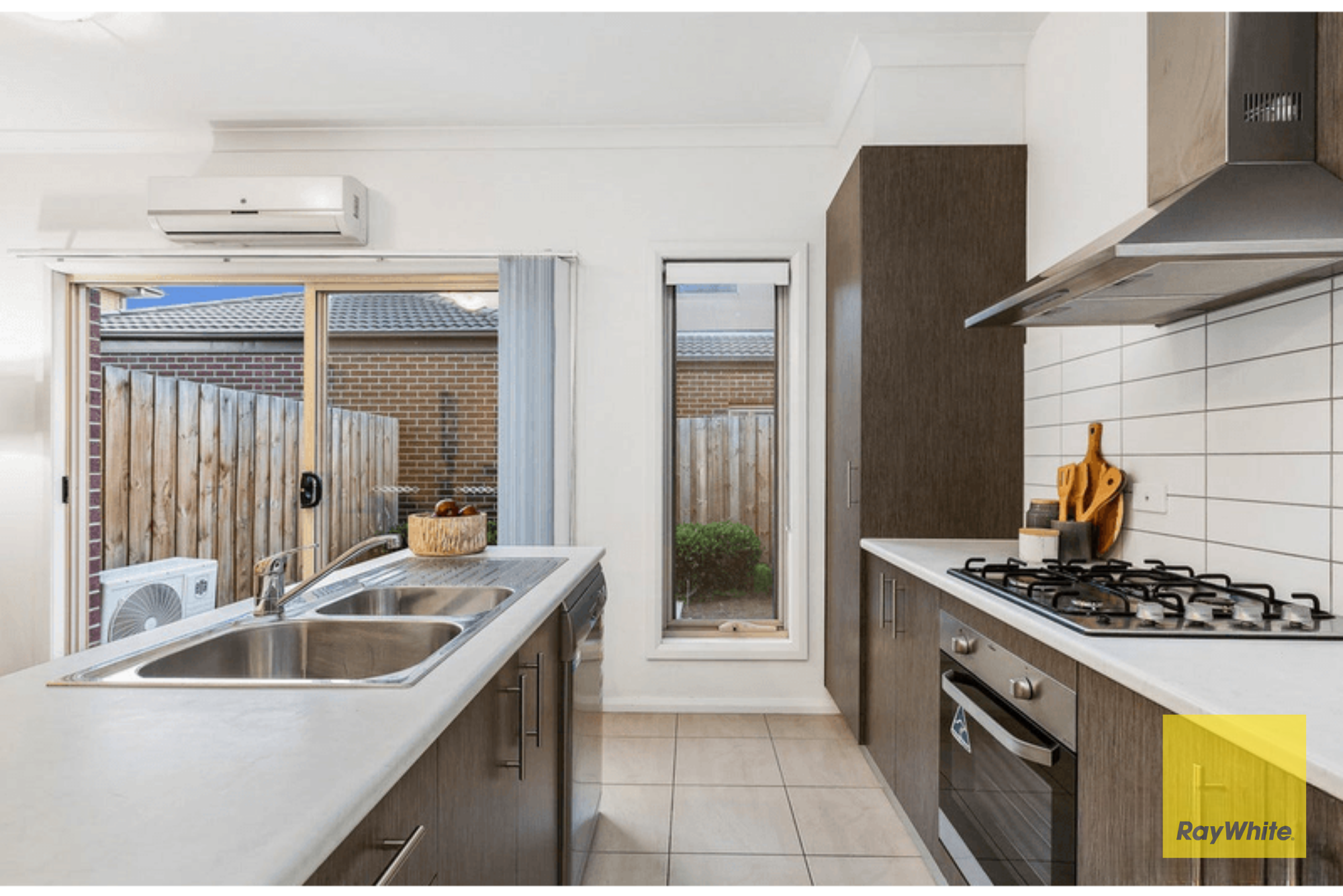 2B Corboy Close — photo 5 of 10