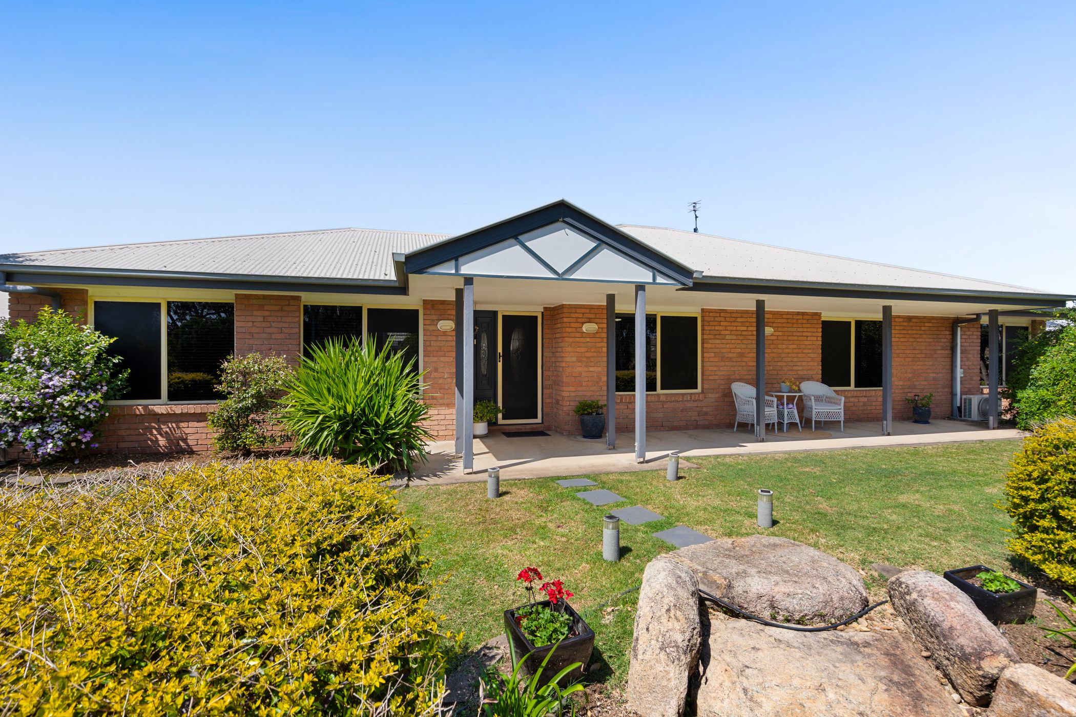 18 Parkland Drive , Crows Nest QLD 4355