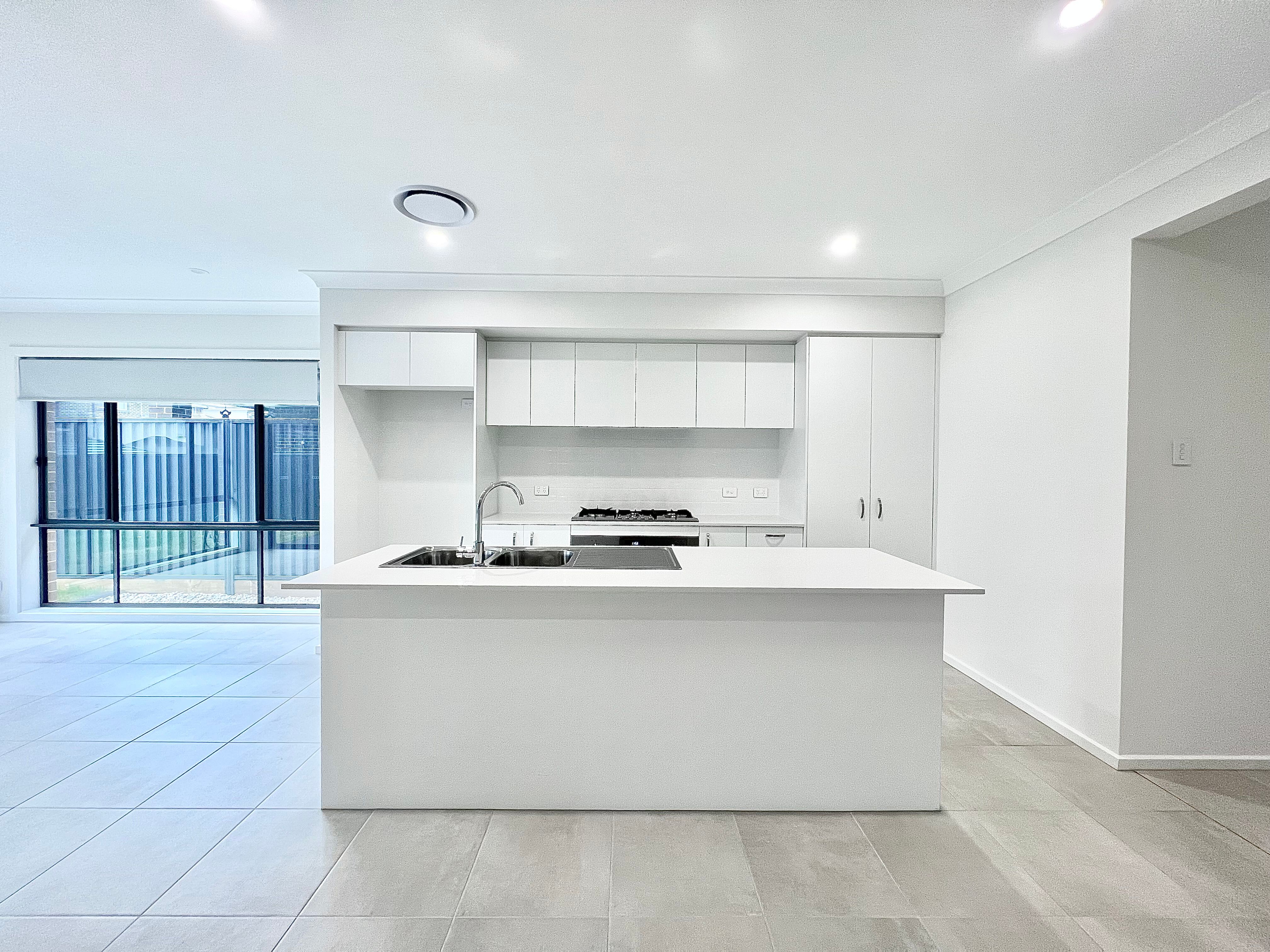 90 Warrawal Avenue, Austral, NSW 2179