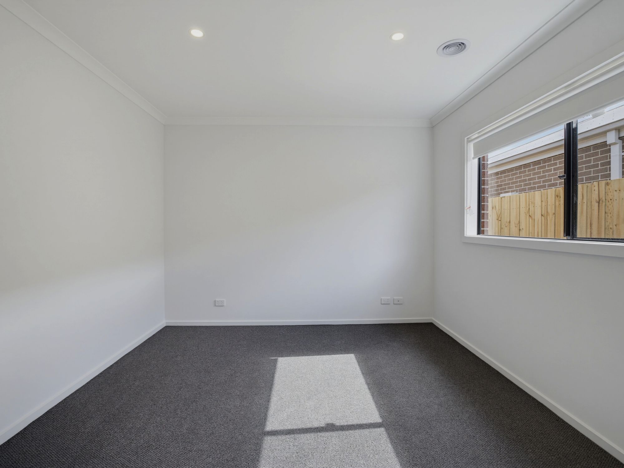 21 Delta Crescent — photo 7 of 11