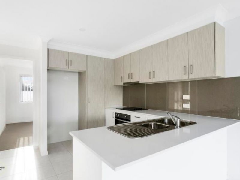 9/4 Rhiana Street, Pimpama, QLD 4209