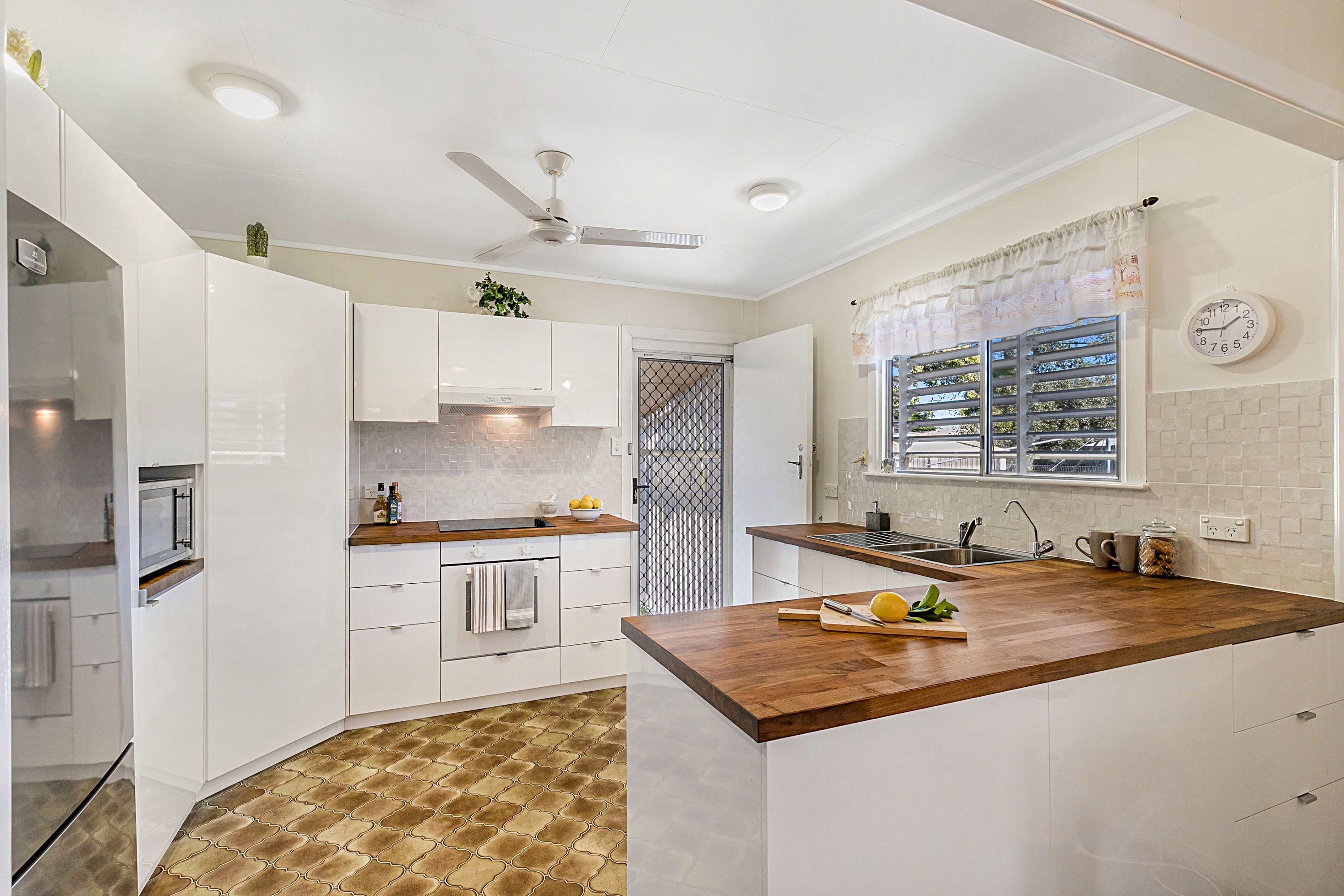 19 Kendall Street, Oxley, QLD 4075