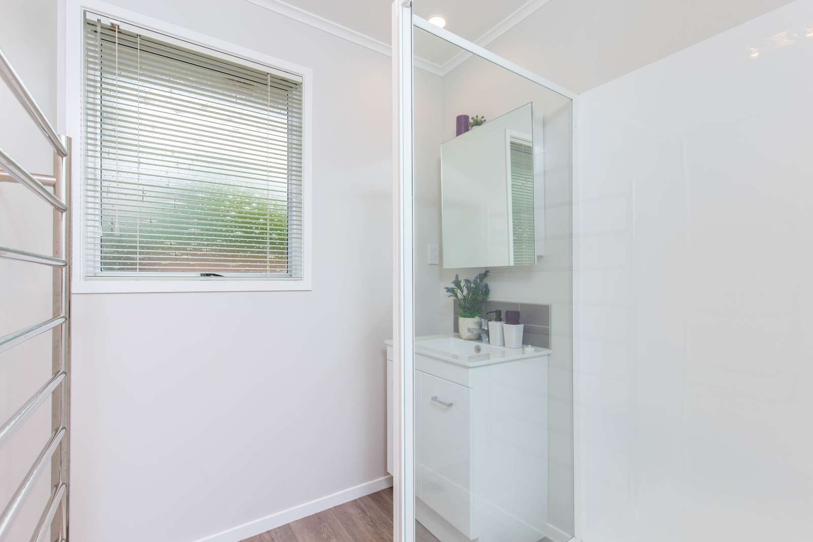 49 Sunline Avenue, Massey, Waitakere City