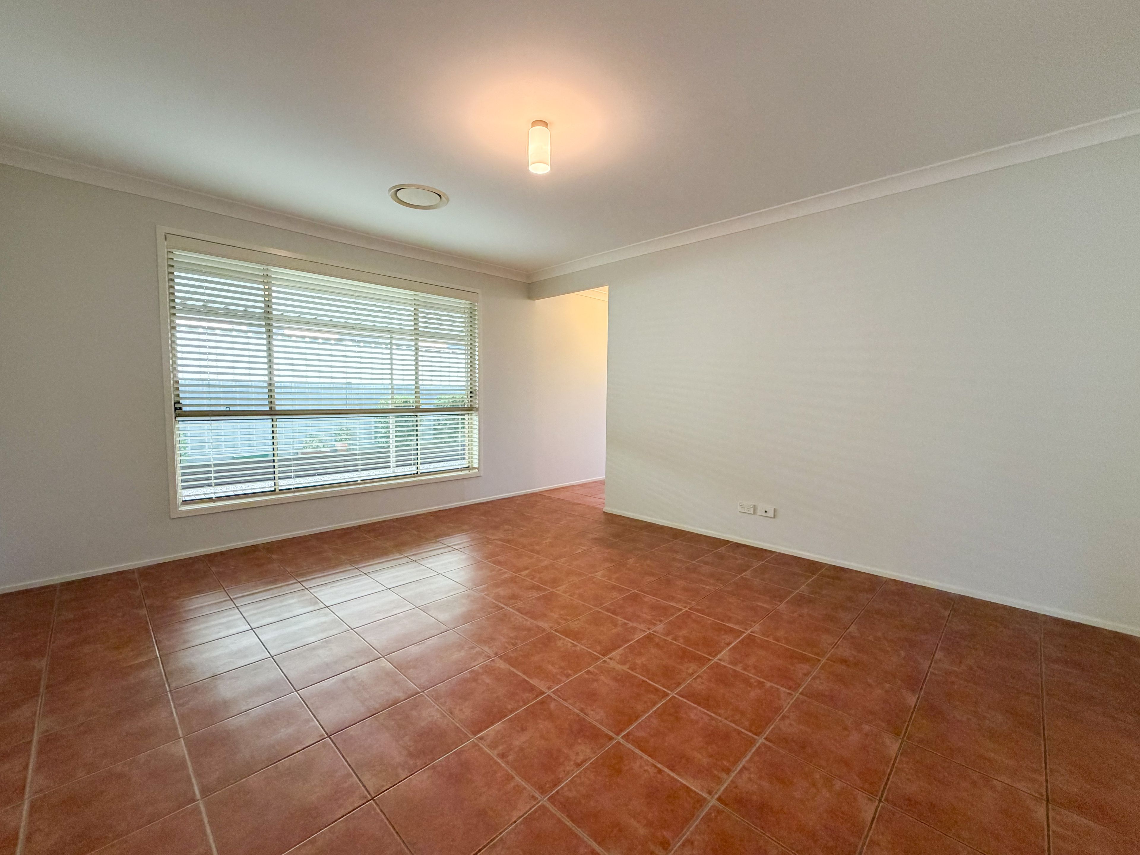 84 Ridgetop Drive, Glenmore Park, NSW