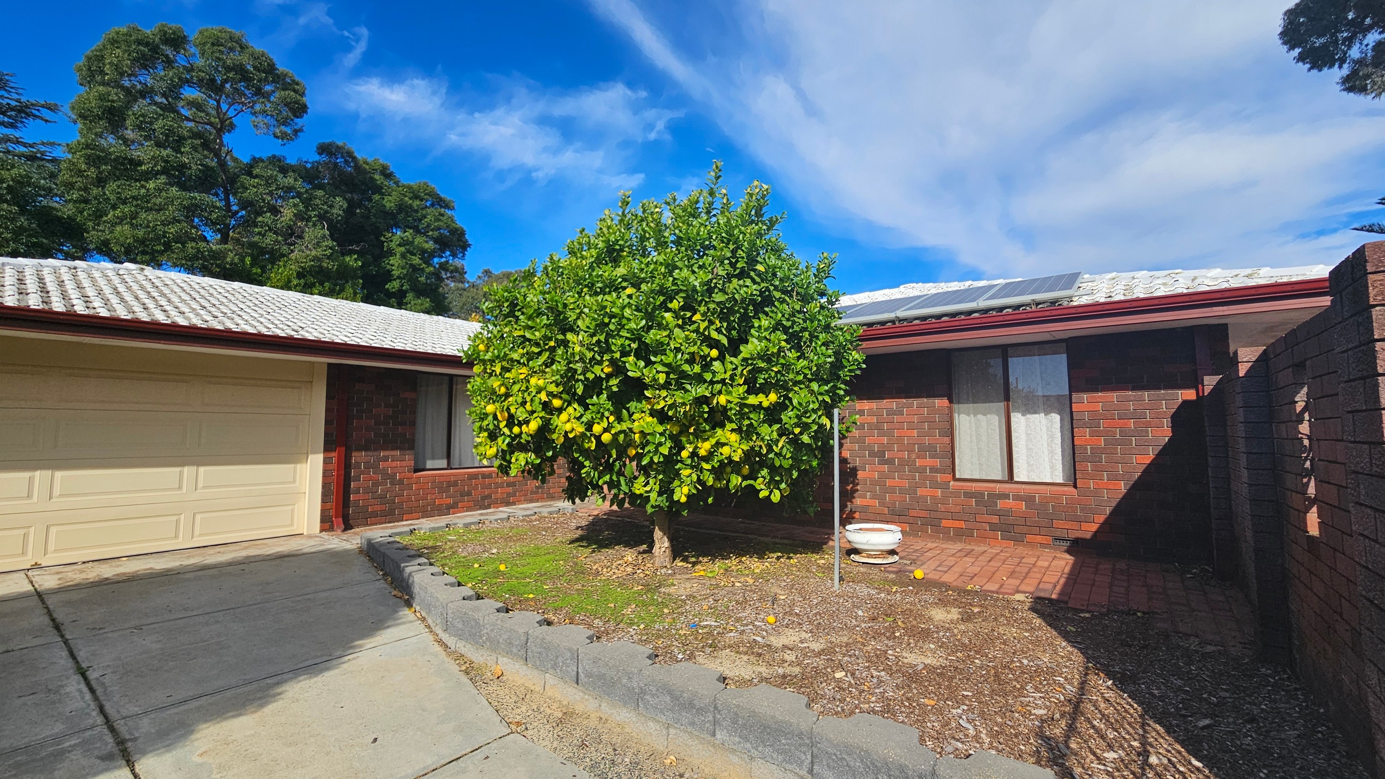 9 Boonooloo Road, Kalamunda, WA 6076