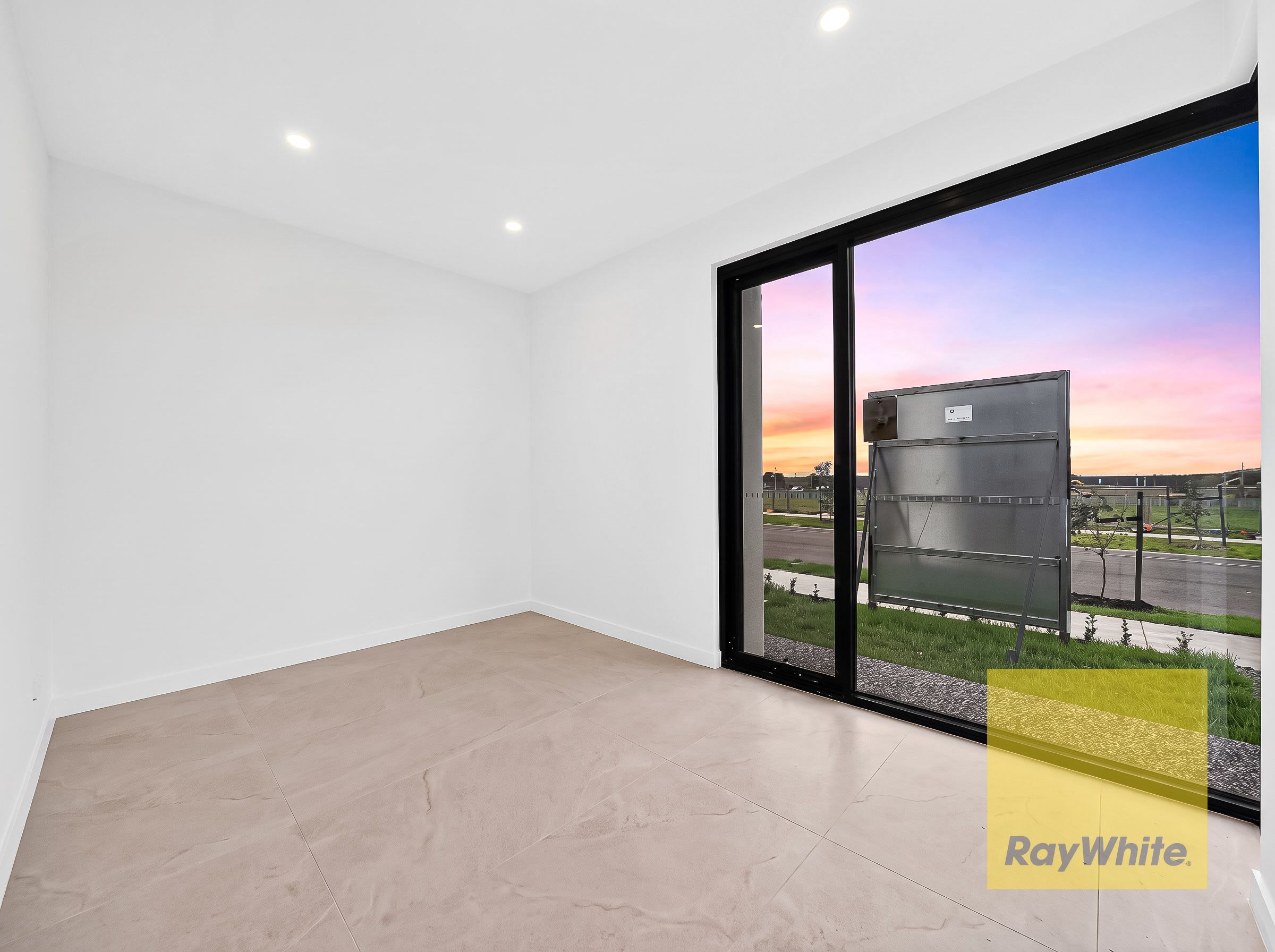 10 Cormac Way — photo 8 of 29