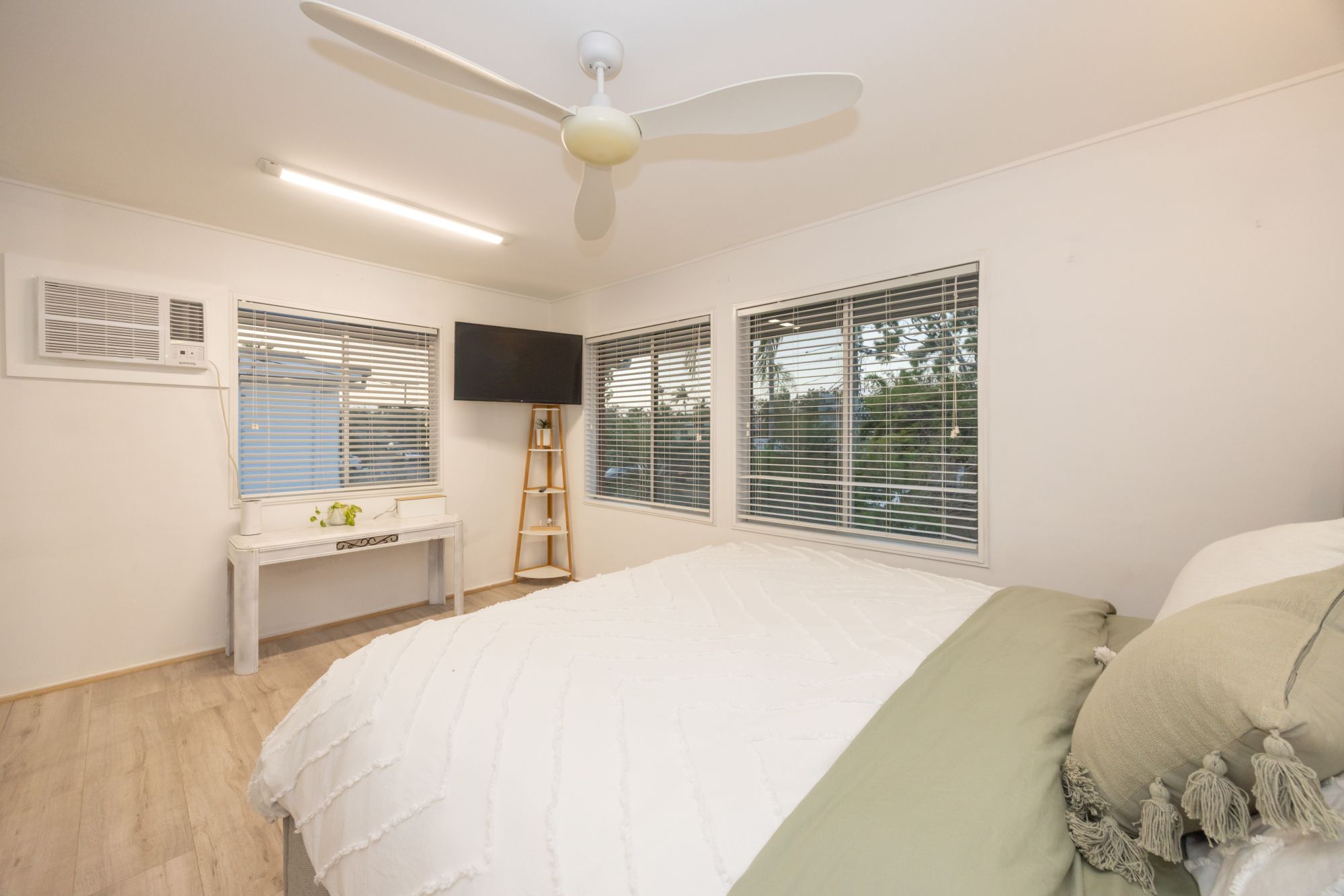 2 Lavarack Street — photo 16 of 29