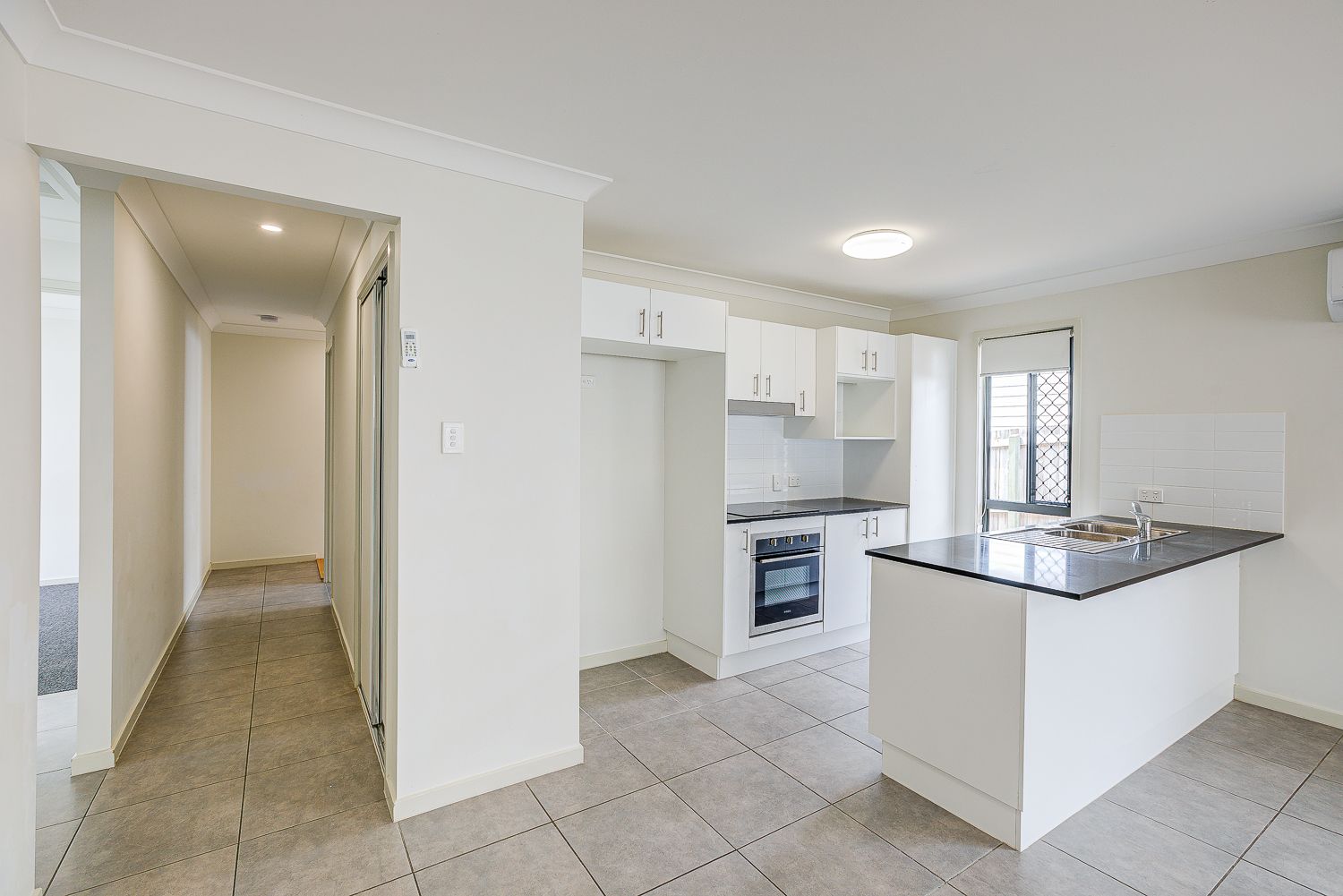 27 Dalby Street, Holmview, QLD 4207
