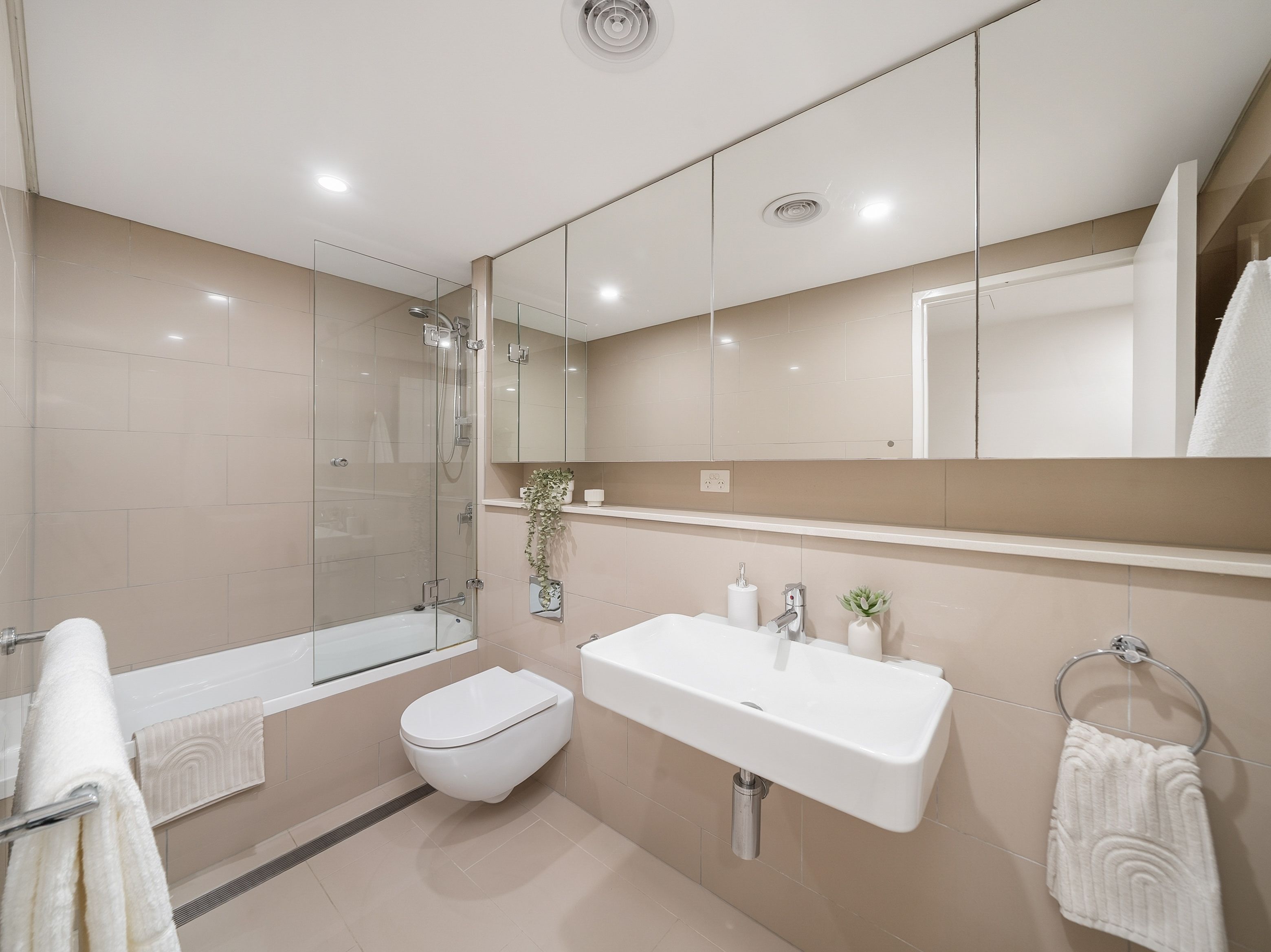 6/65-69 Landsborough Avenue — photo 21 of 24