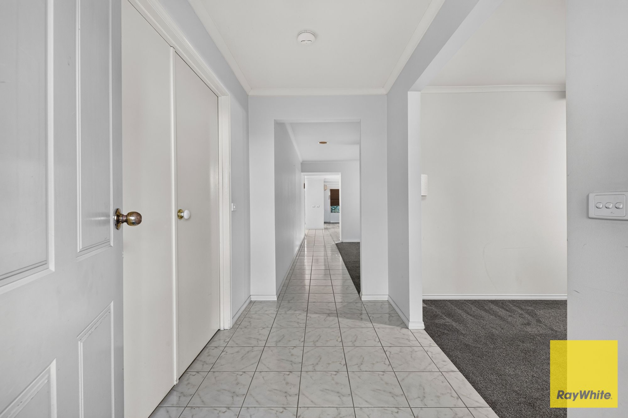 14 Sark Court — photo 3 of 27