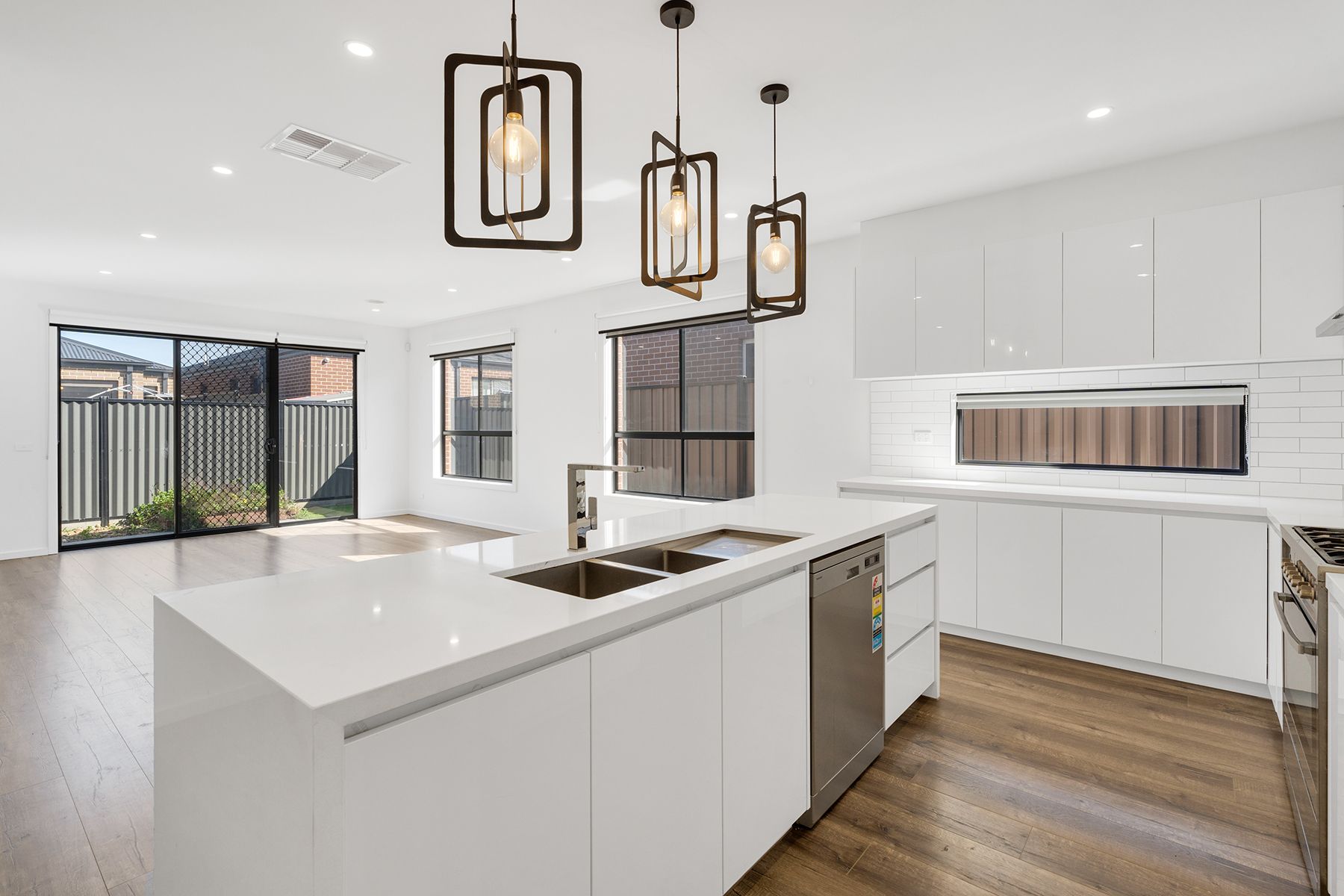 18 Elderberry Street — photo 5 of 14