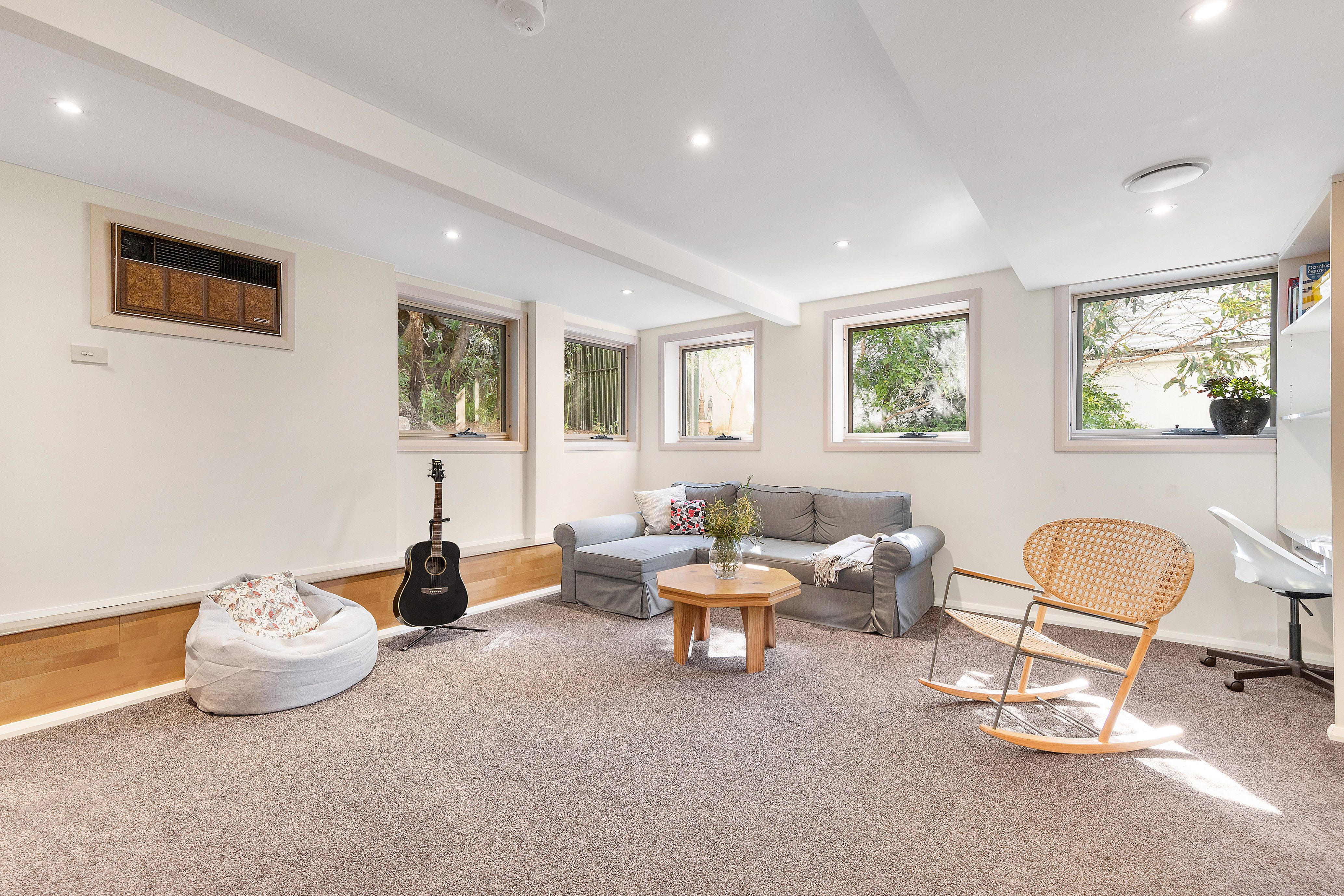 24 Paul Close — photo 4 of 8