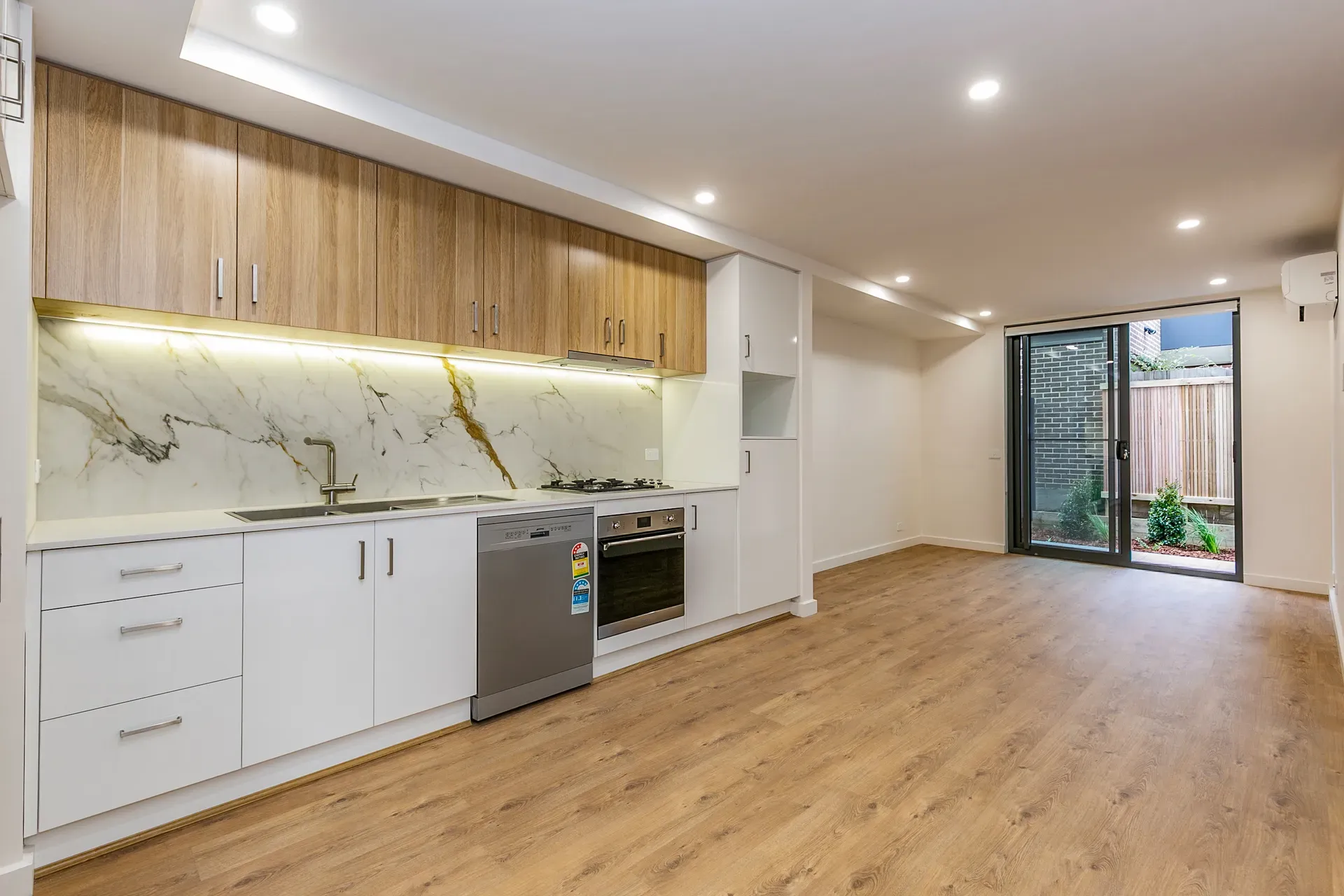 G03/1801 Dandenong Road — photo 2 of 5