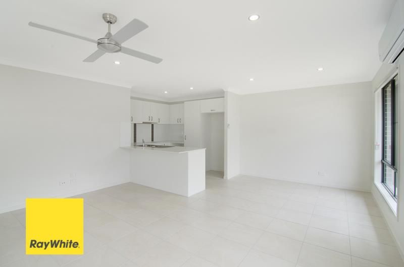 16 Mount Barney Crescent, Park Ridge, QLD 4125