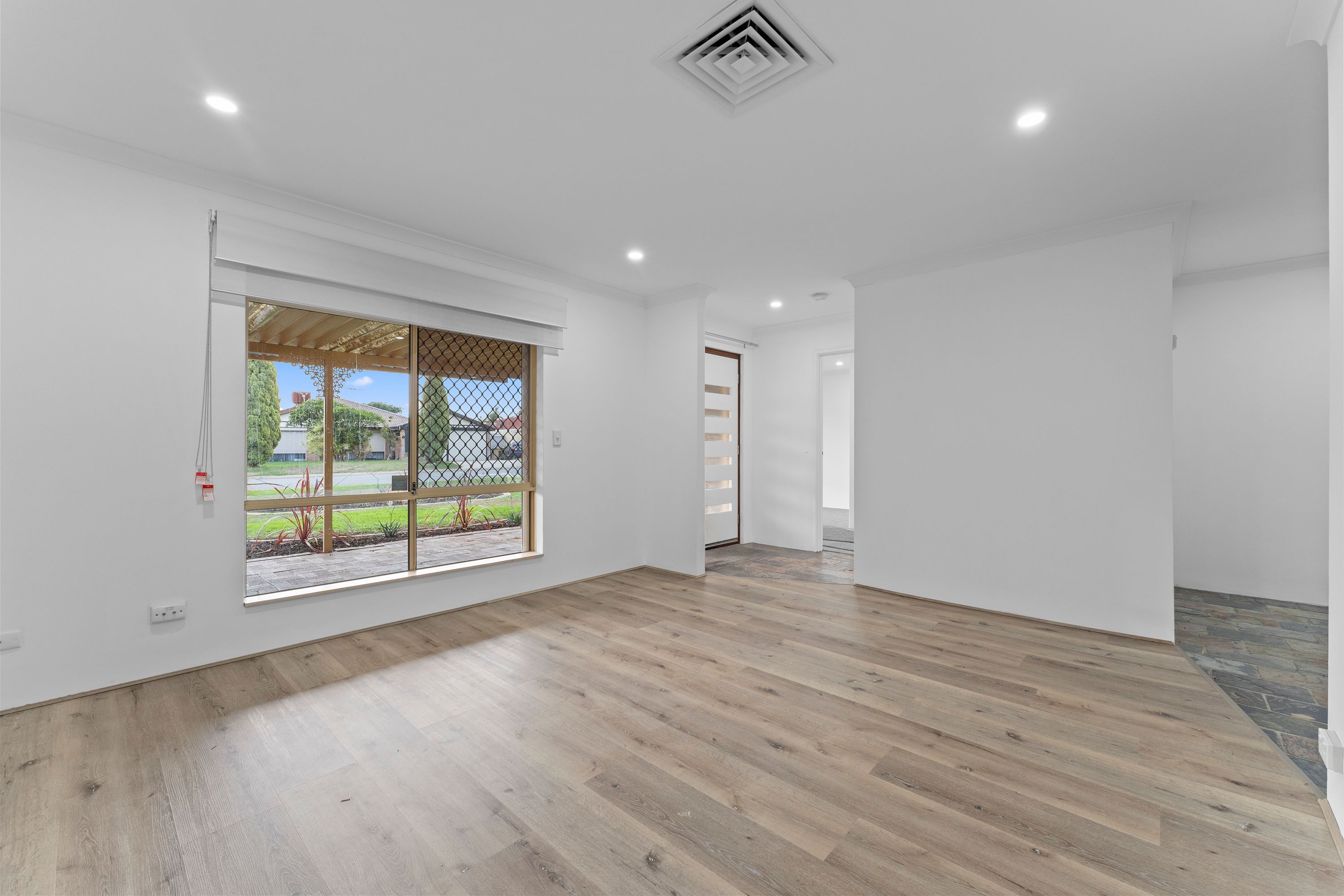 8 Sharpe Close, Waikiki, WA 6169