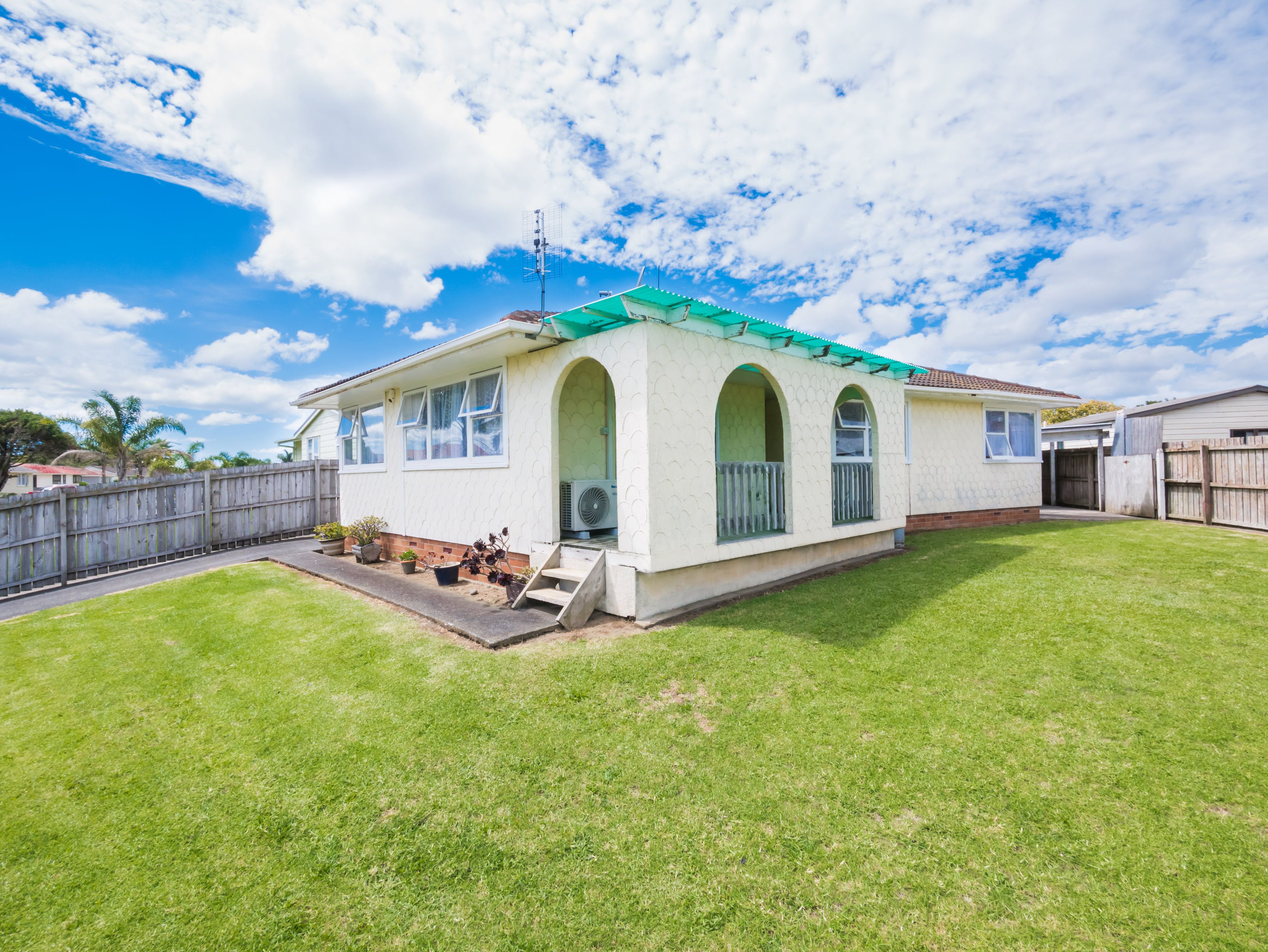 5 Courtenay Crescent, Mangere, Manukau City