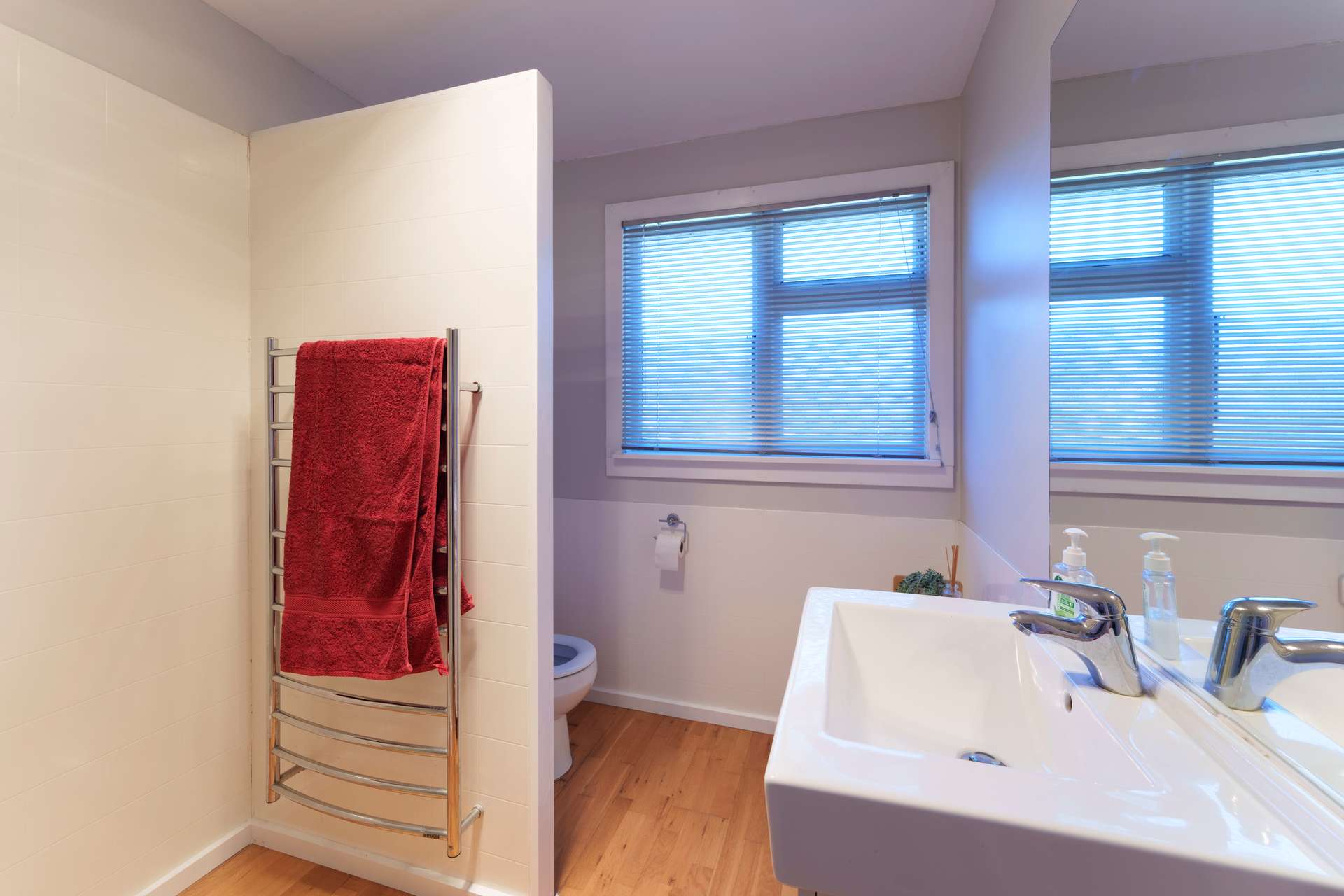 16 Woodend Road photo 11