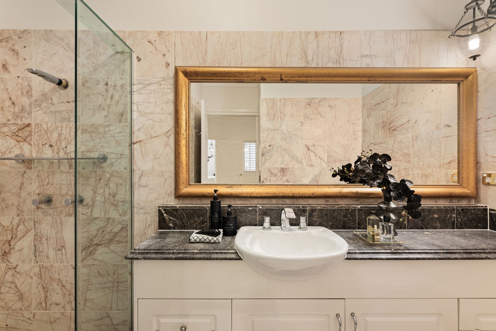 18/208 Adelaide Street — photo 9 of 15