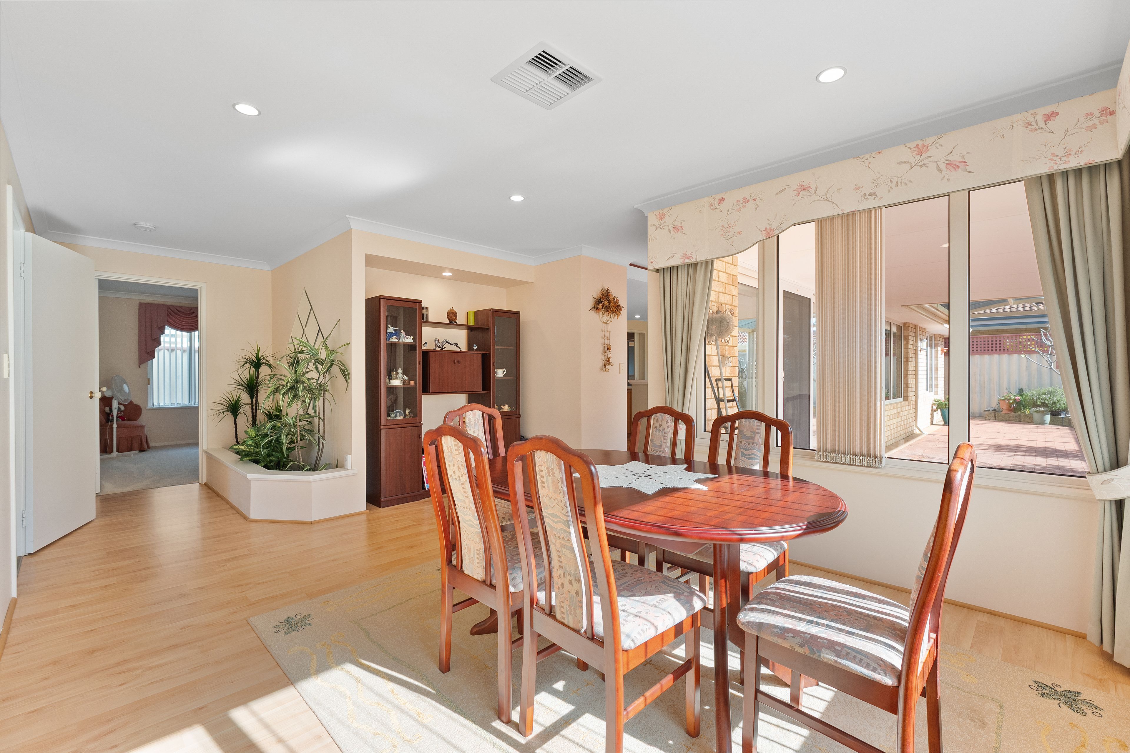 4 Ortona Crescent — photo 9 of 30