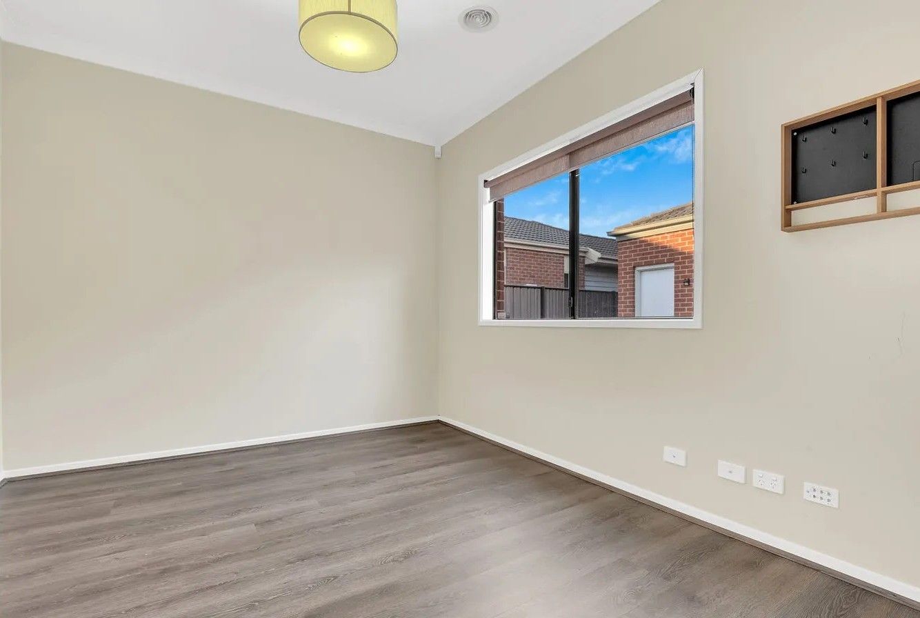 6 Rosleigh Drive — photo 6 of 10