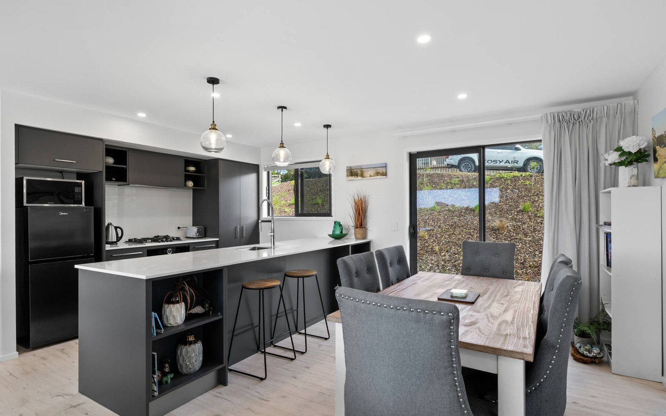 Compass Rentals 471B King Road, Mangawhai Heads, Kaipara District 0505 - Leased House ...
