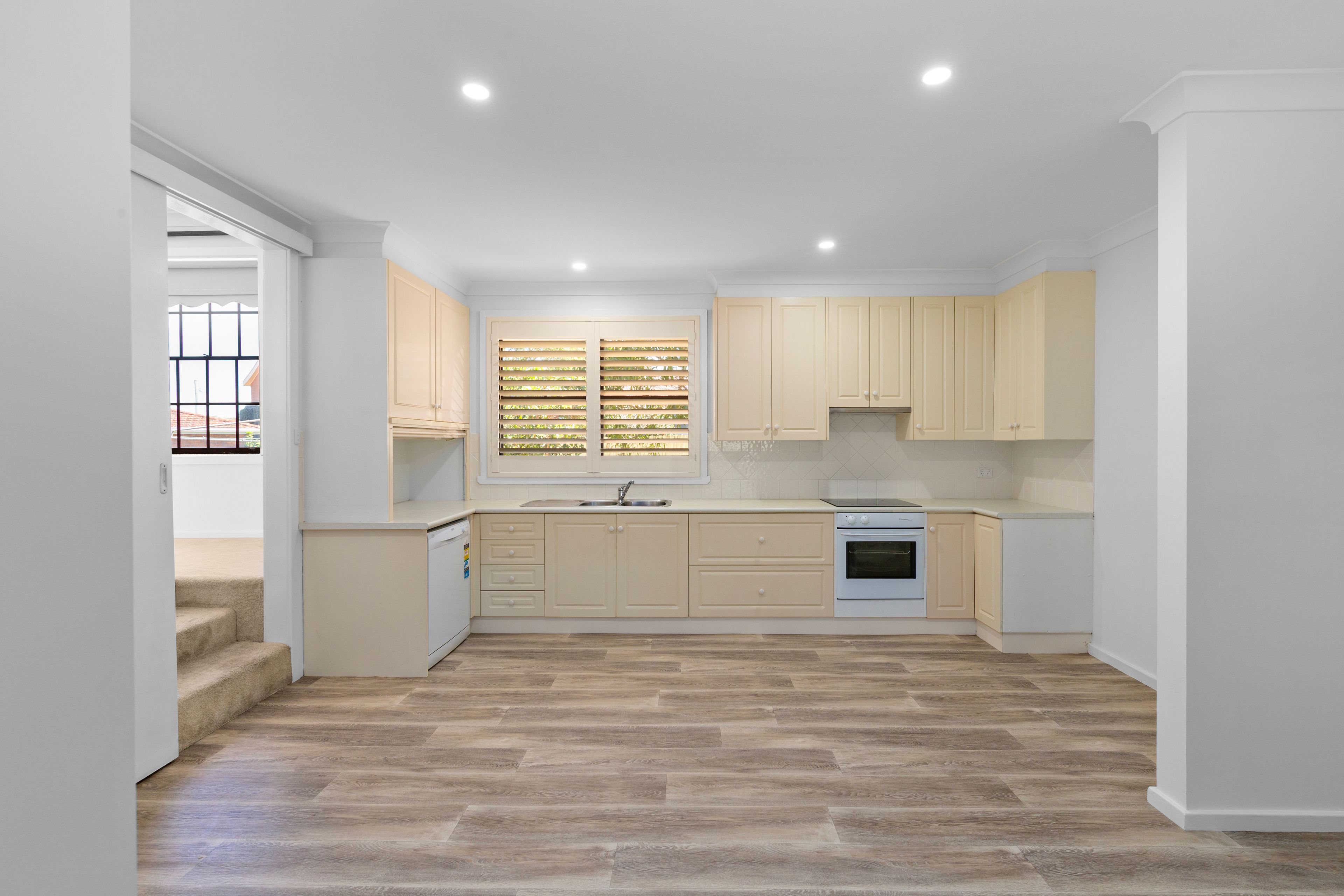 21 Tristania Crescent — photo 6 of 29