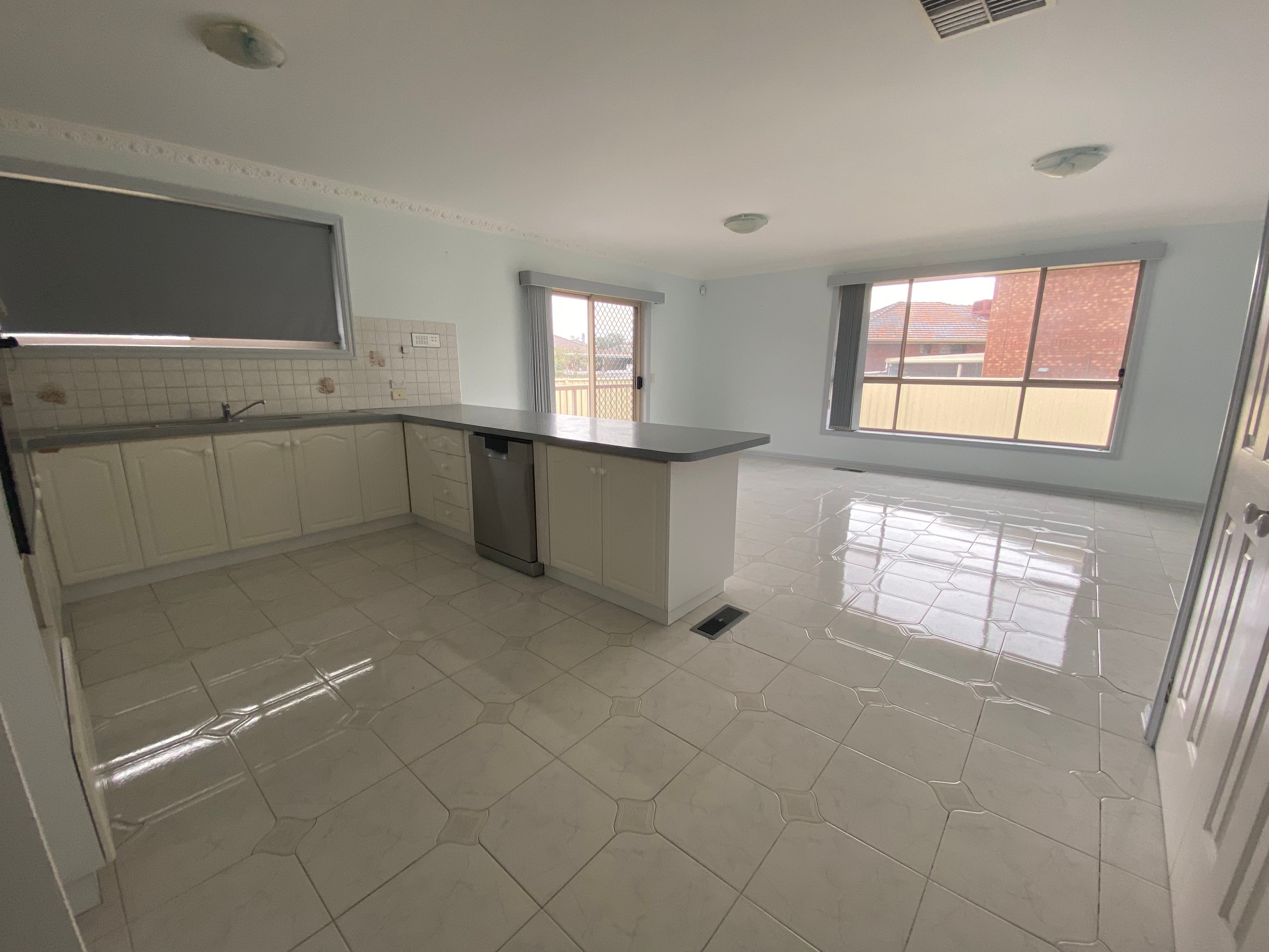 42 Queenscliff Road, Thomastown, VIC 3074