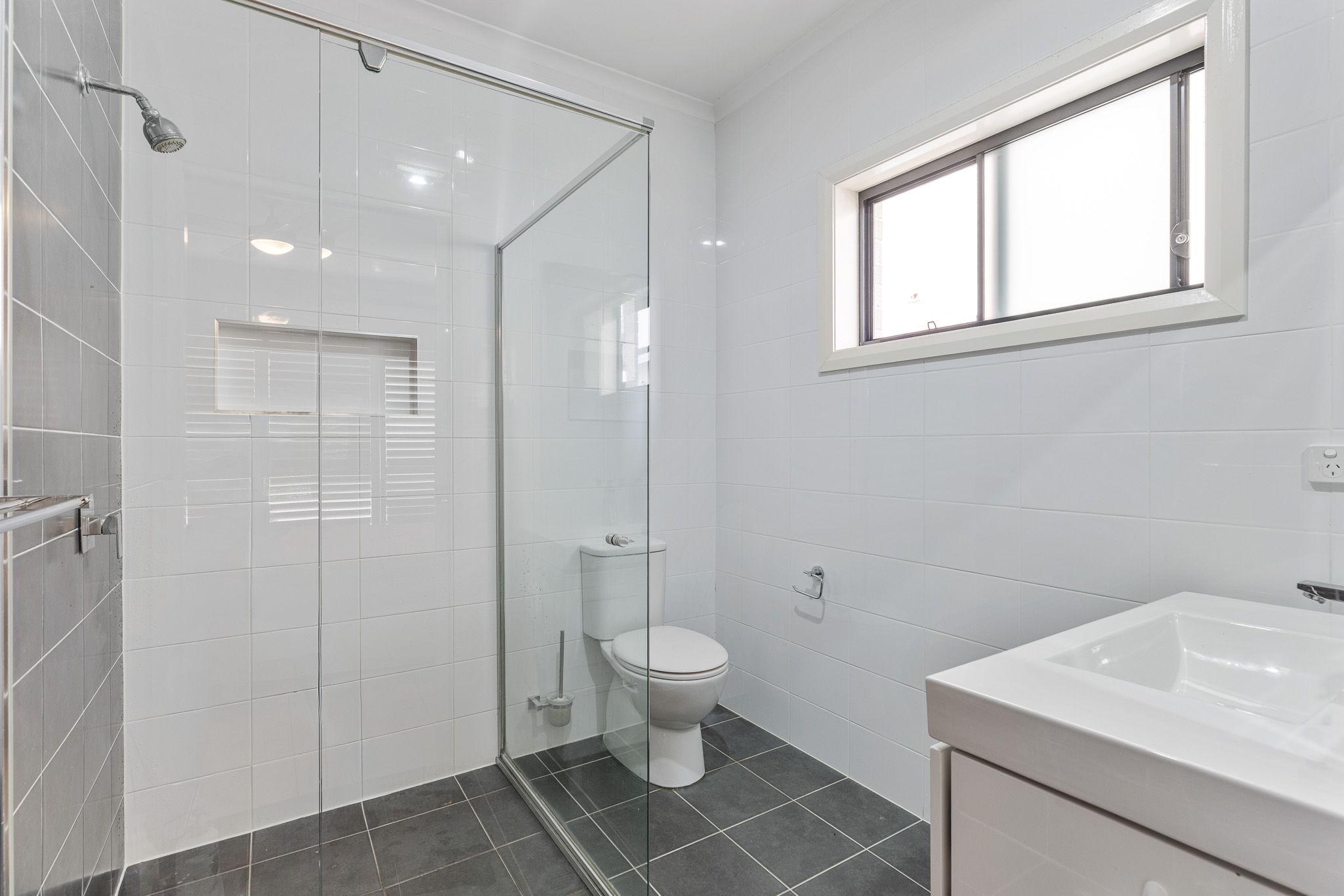 17 Loch Avenue, Glenmore Park, NSW