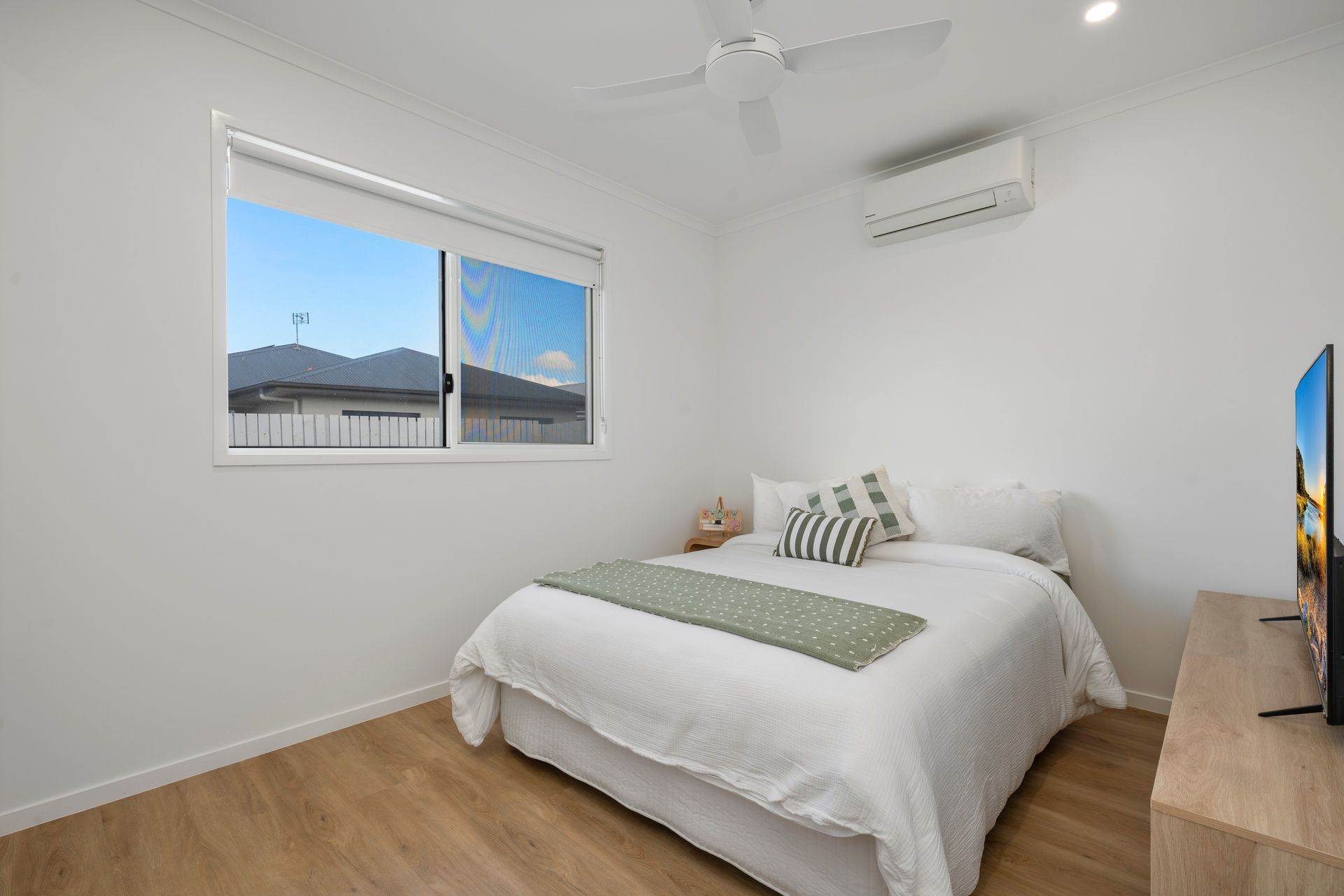 10 Eaglefield Street — photo 15 of 25