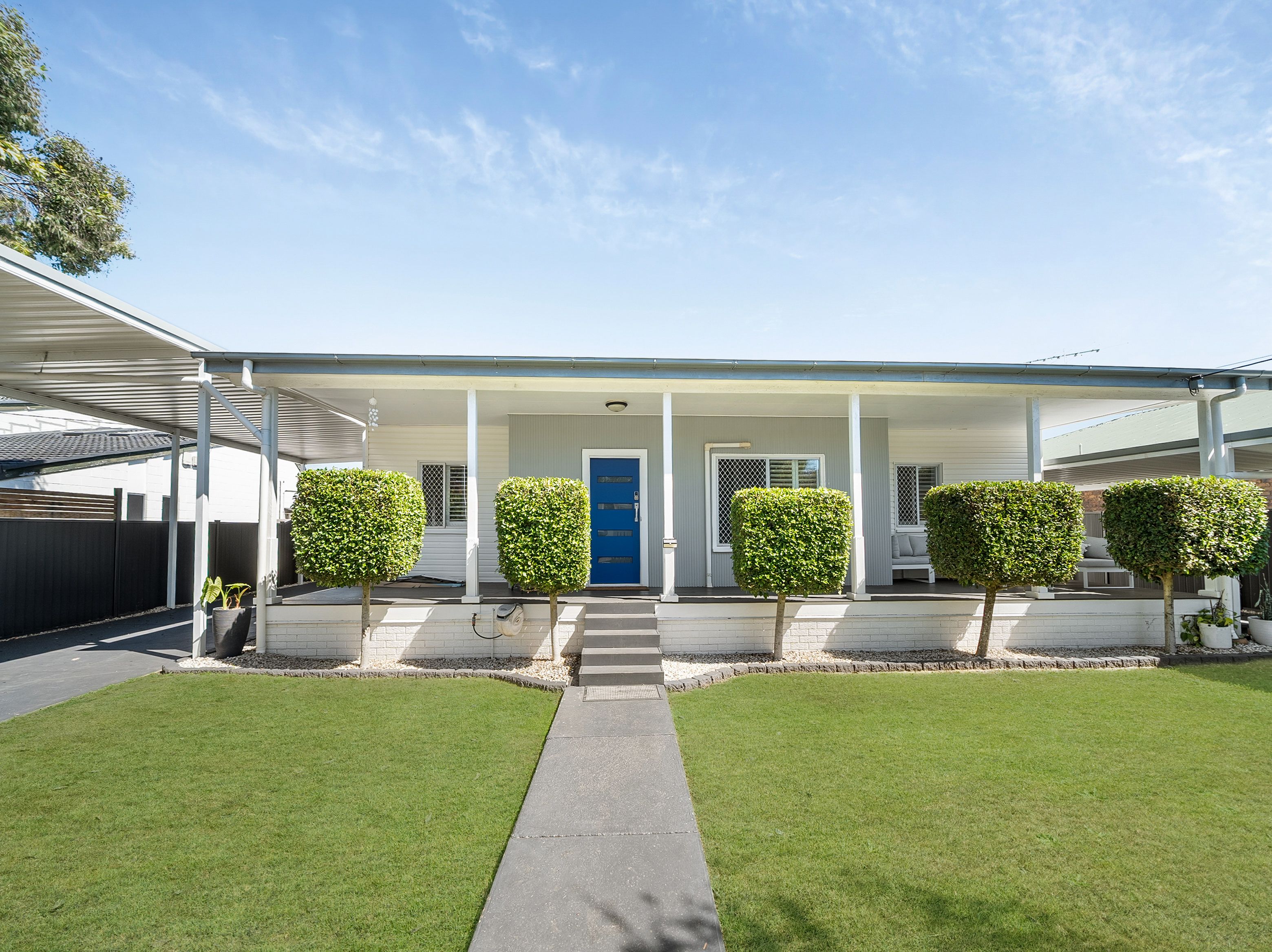 18 Yacht Street — photo 3 of 23