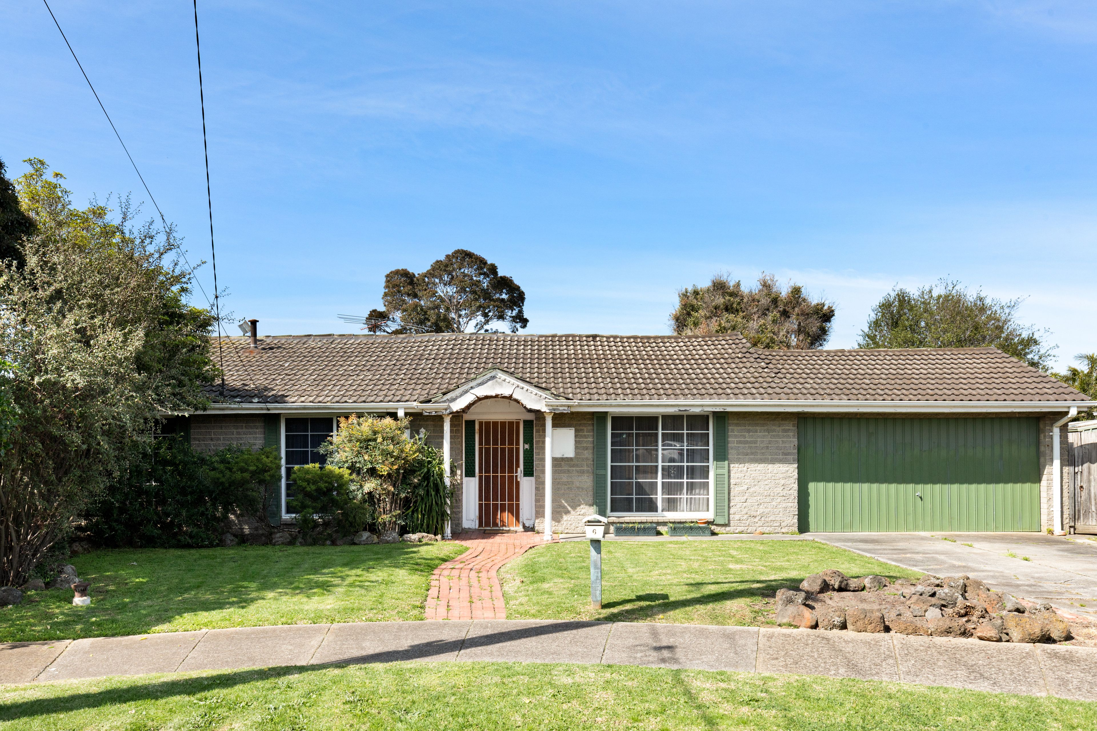6 Deanswood Court, Cheltenham, VIC 3192