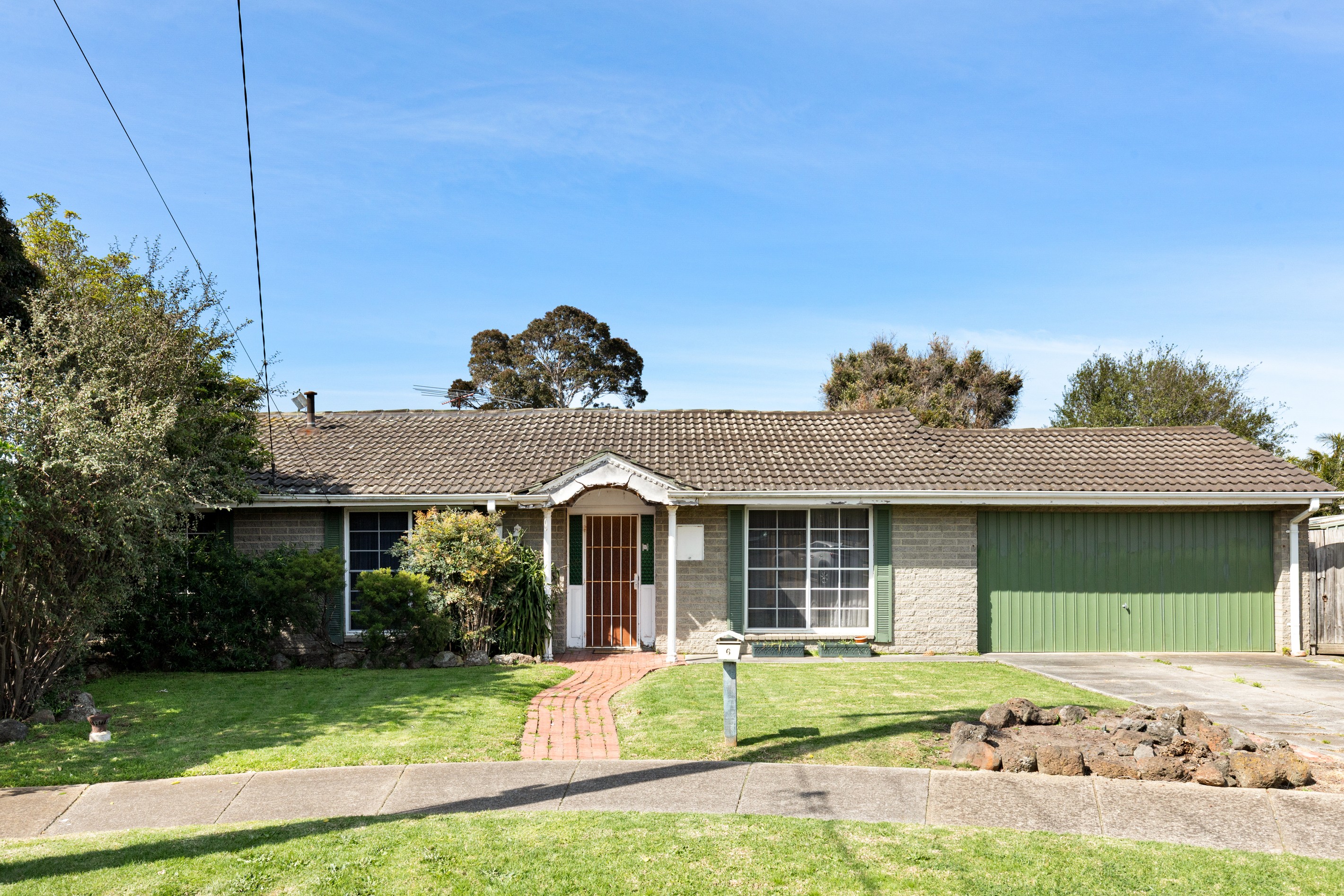 6 Deanswood Court, Cheltenham, VIC 3192