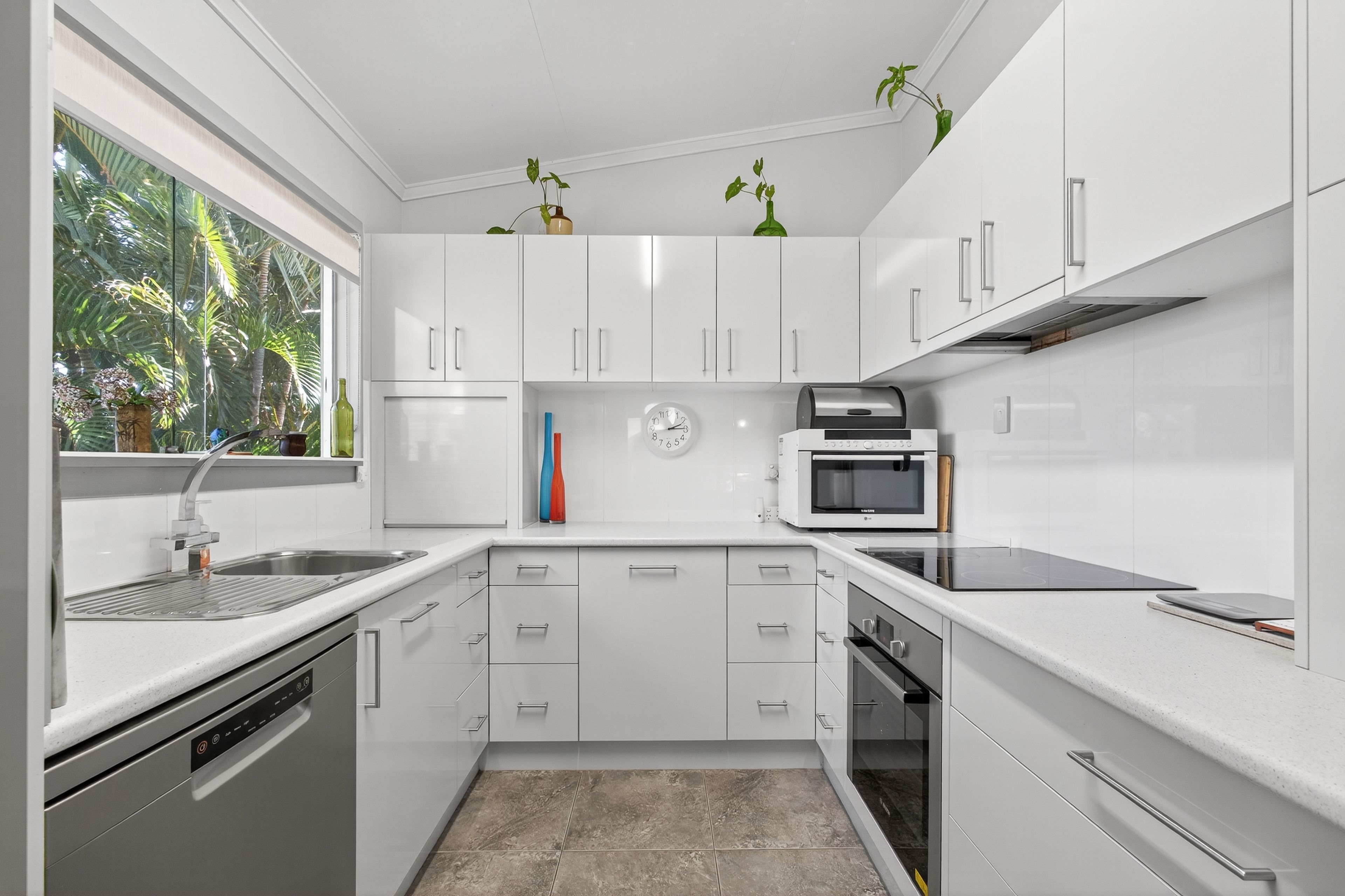 23 Eromba Crescent, Ferny Hills, QLD 4055