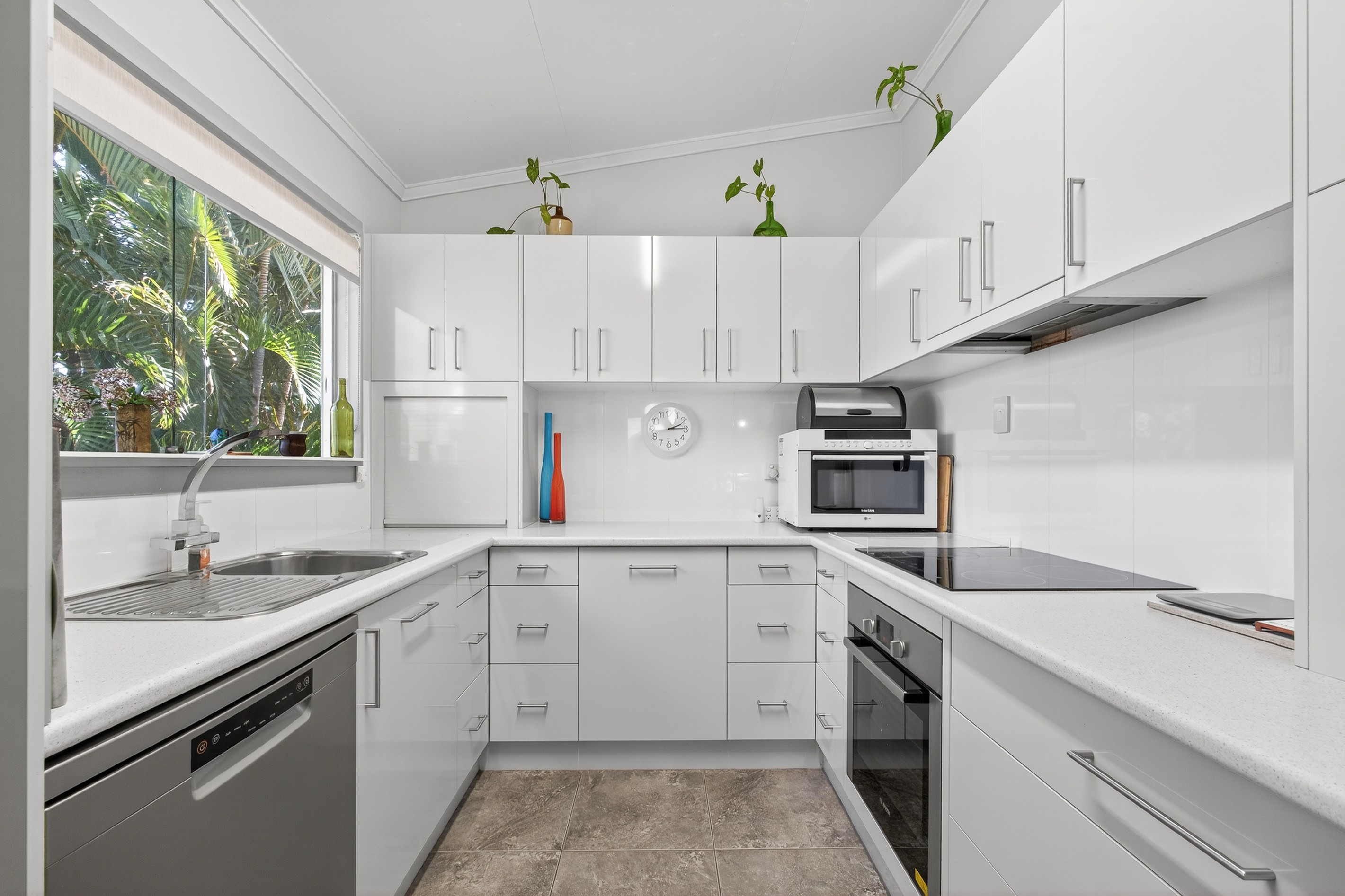 23 Eromba Crescent, Ferny Hills, QLD 4055