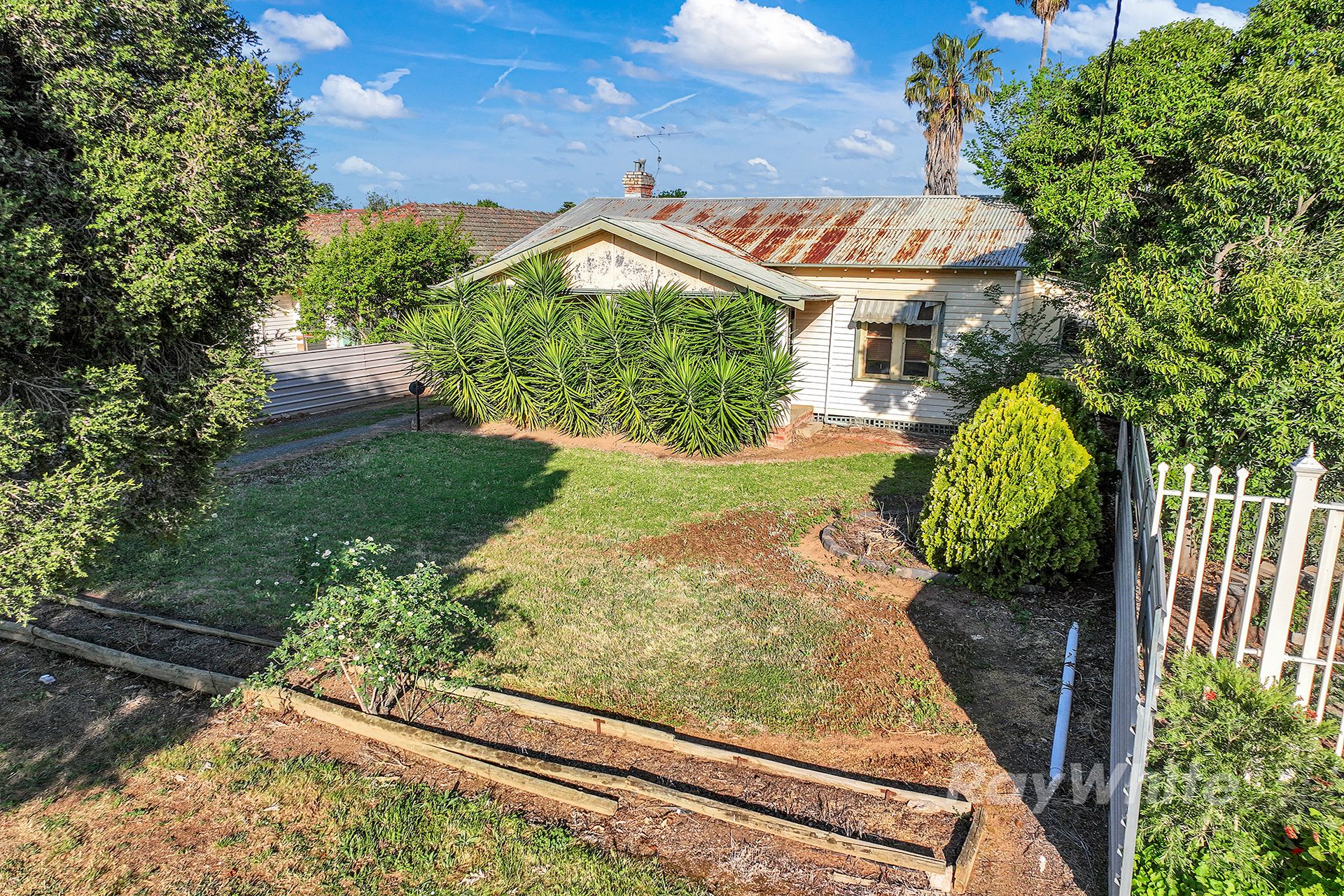 9 Mackay Street, Rochester, VIC 3561