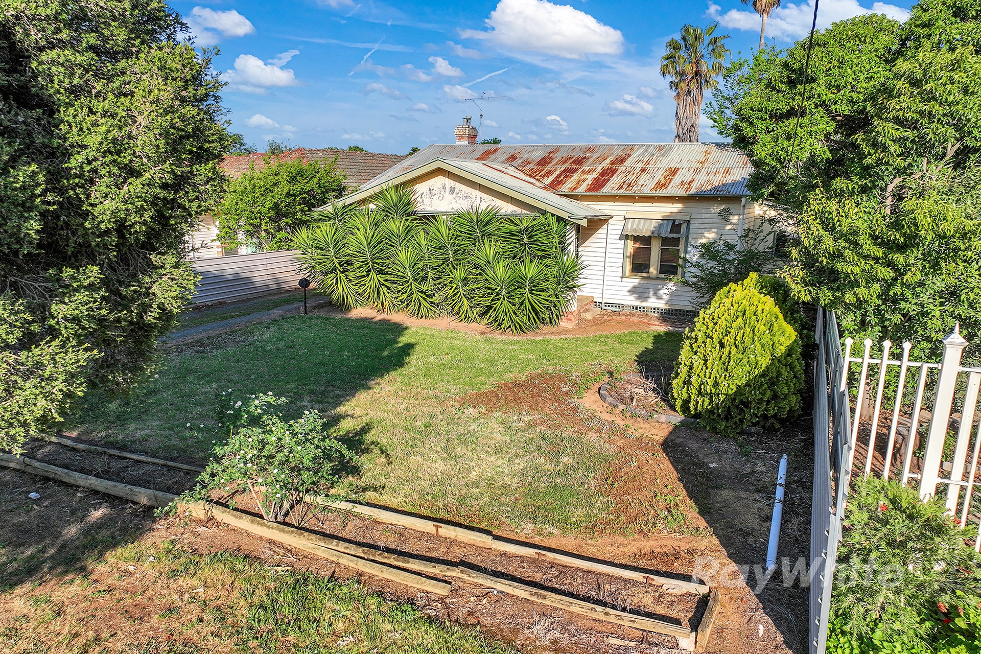 9 Mackay Street, Rochester, VIC 3561