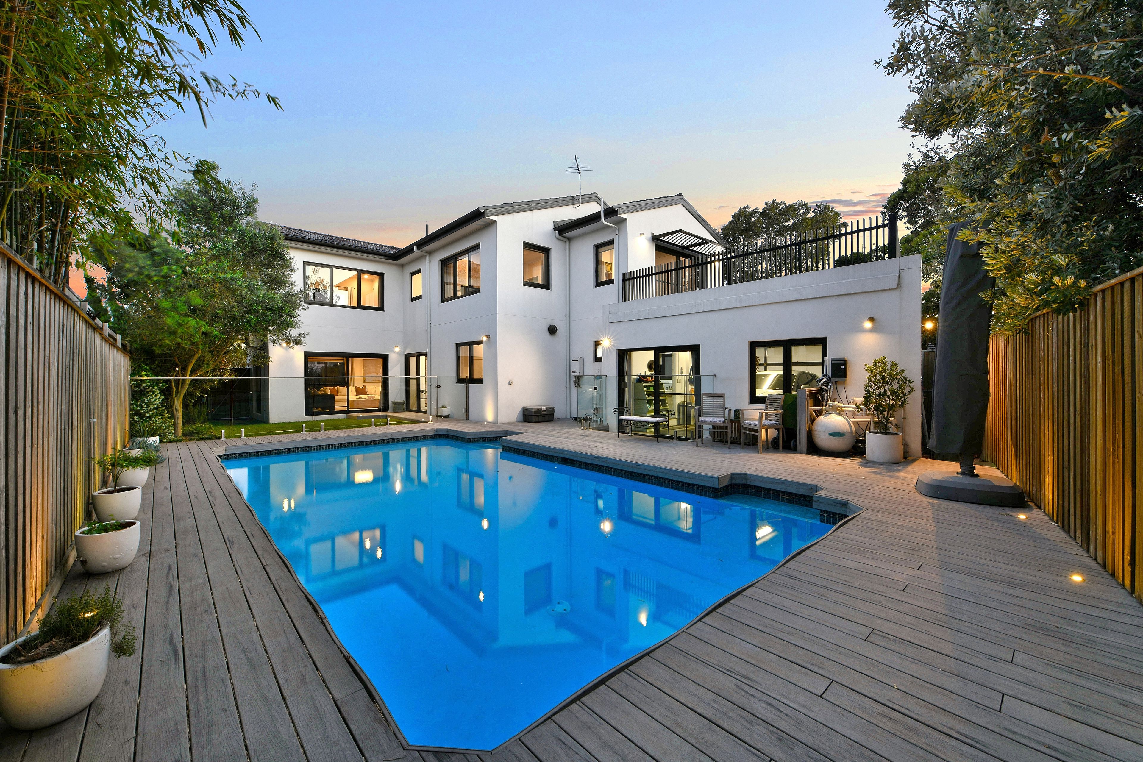 8 Fowler Crescent — photo from Ray White Eastern Beaches Coogee