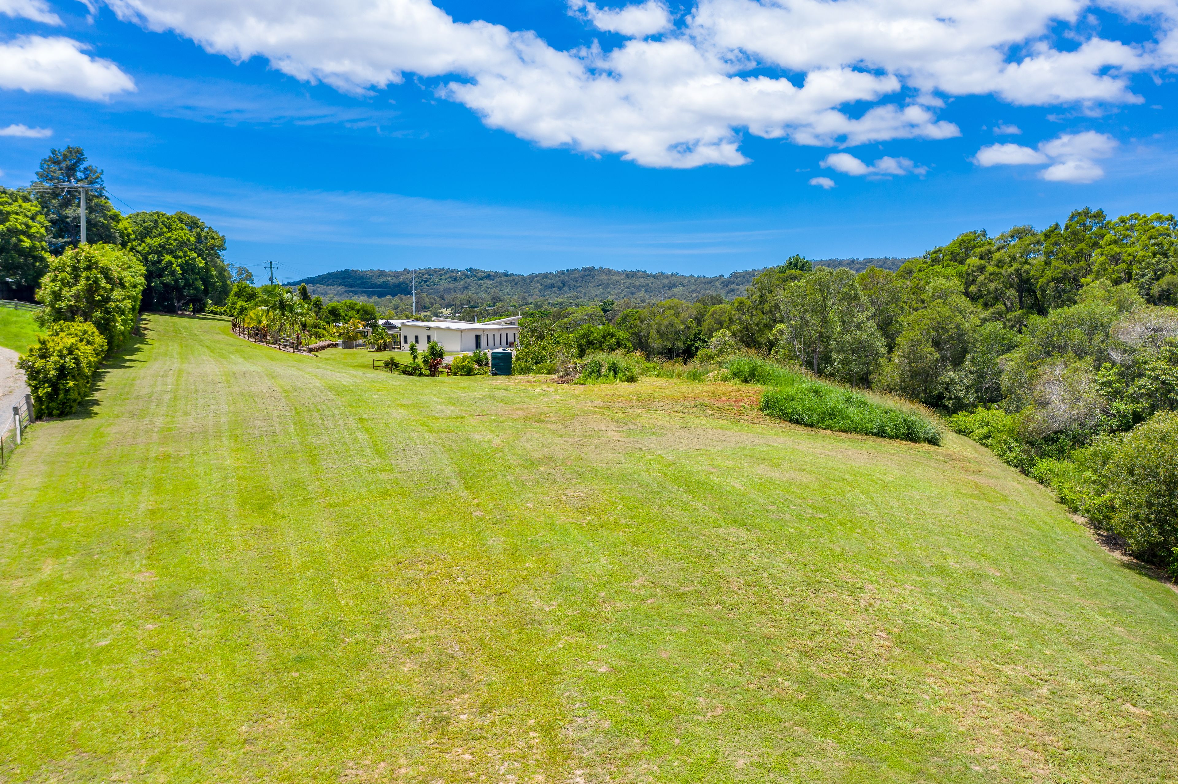 84 Birds Road, Guanaba, QLD 4210