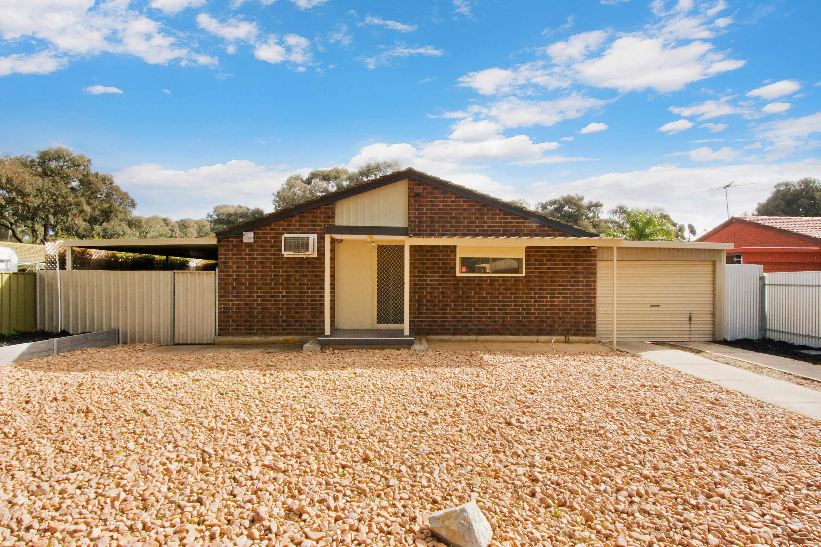 4 Taringa Road, Salisbury North, SA 5108