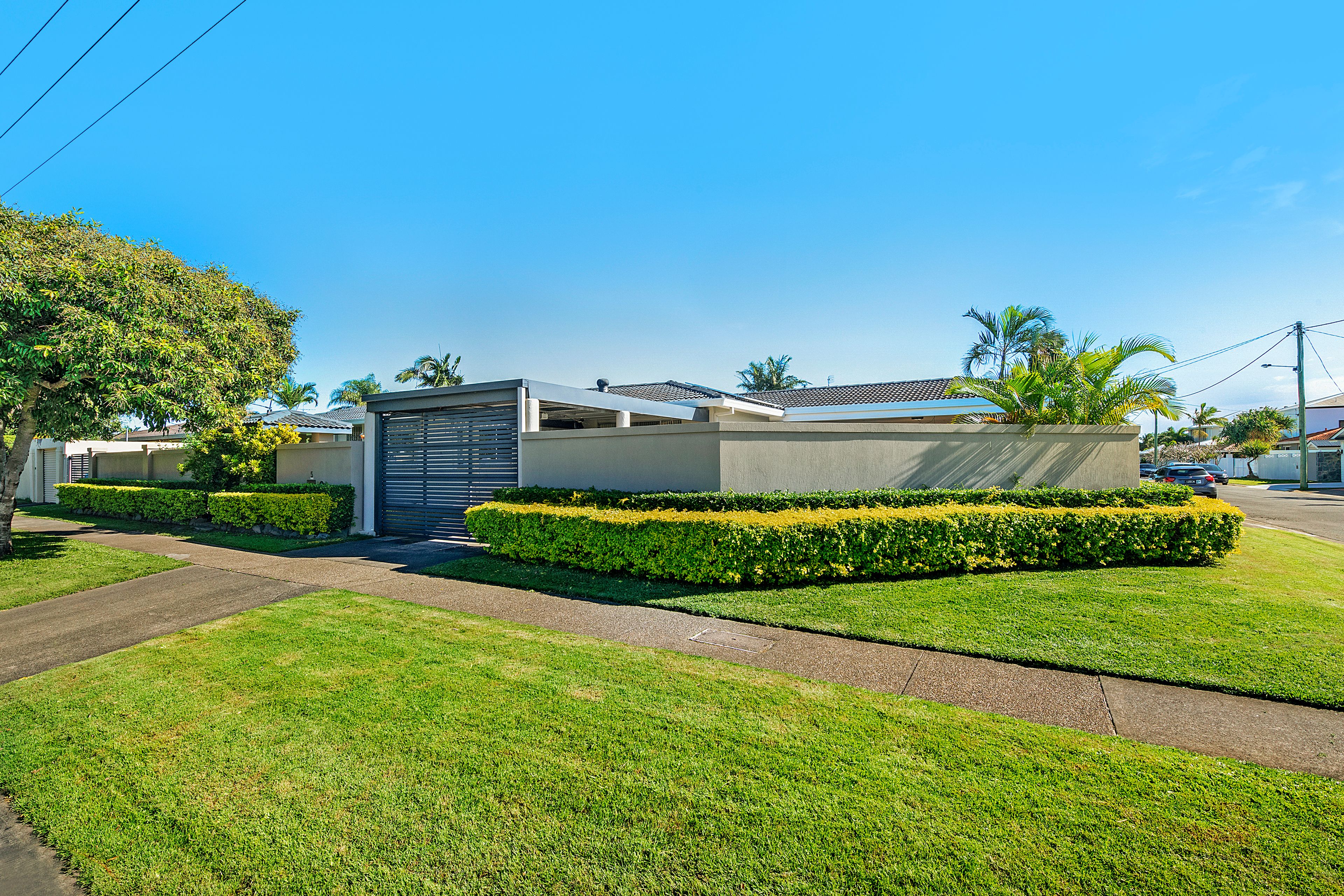 5 Rio Vista Boulevard, Broadbeach Waters QLD 4218
